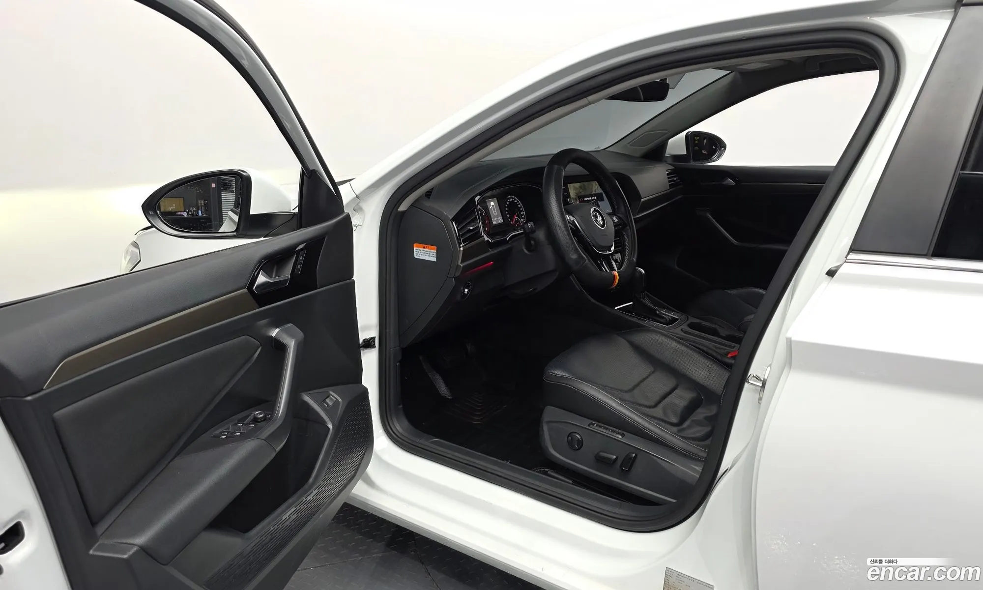 Volkswagen Jetta 7th Gen 2021 — 15