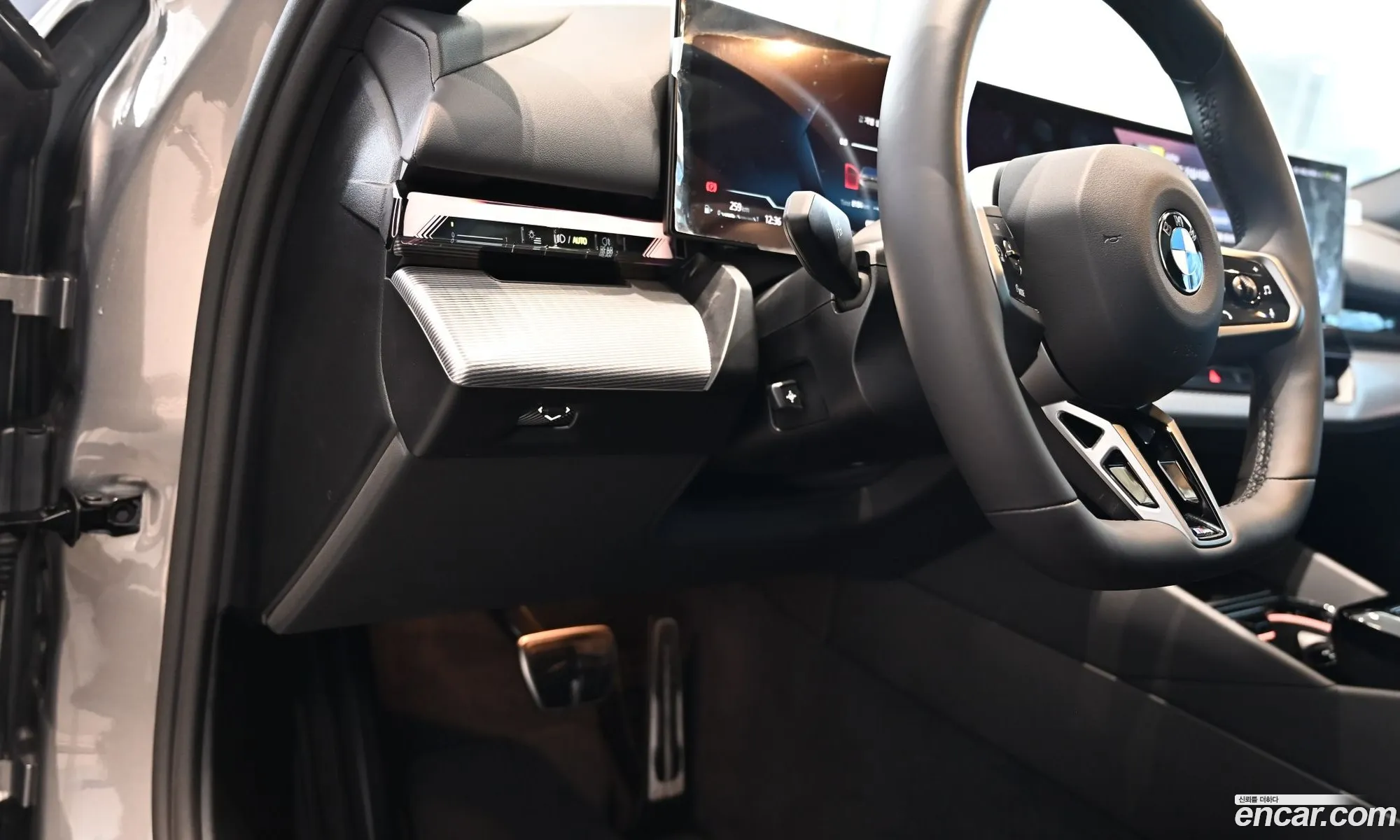 BMW 5 Series 2025 — 9