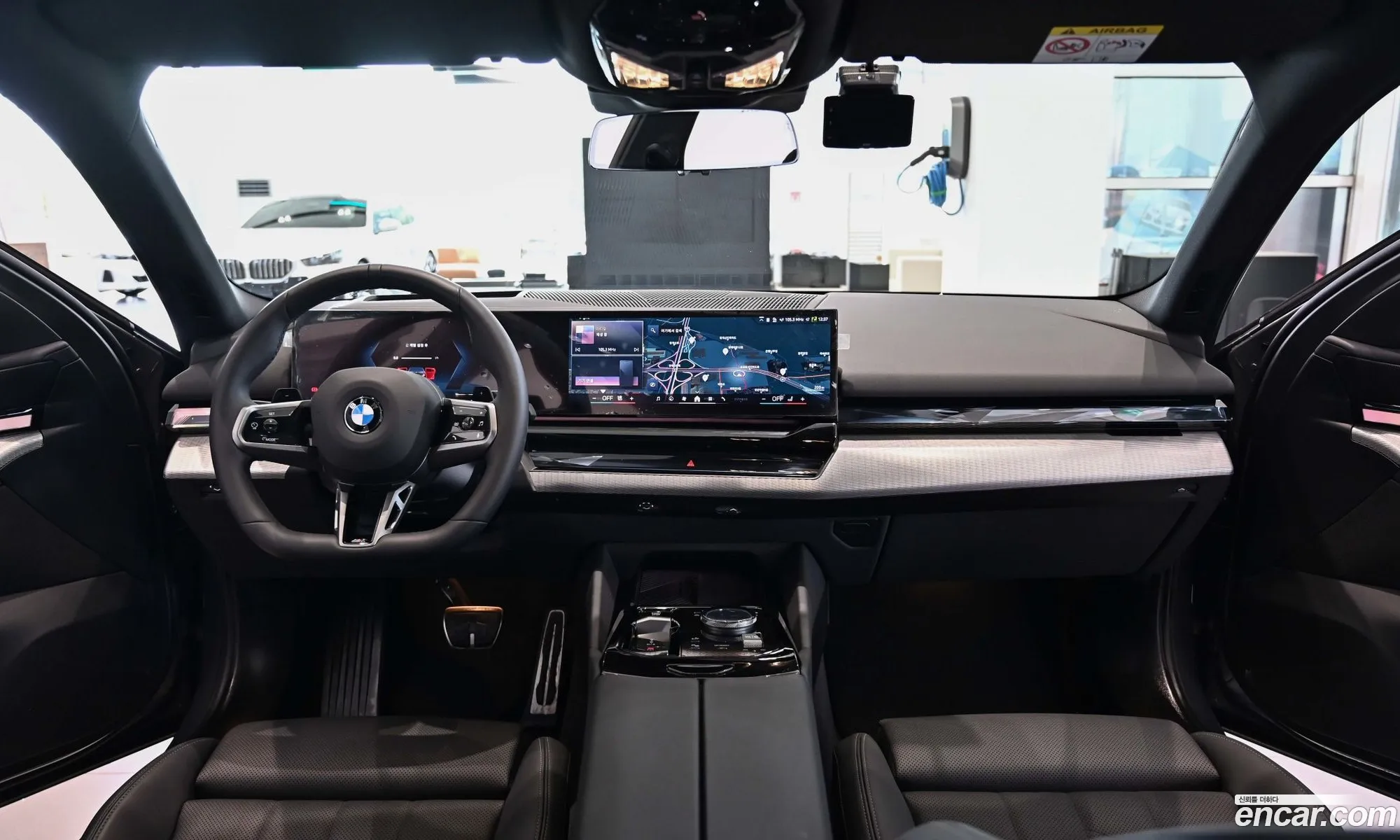 BMW 5 Series 2025 — 16
