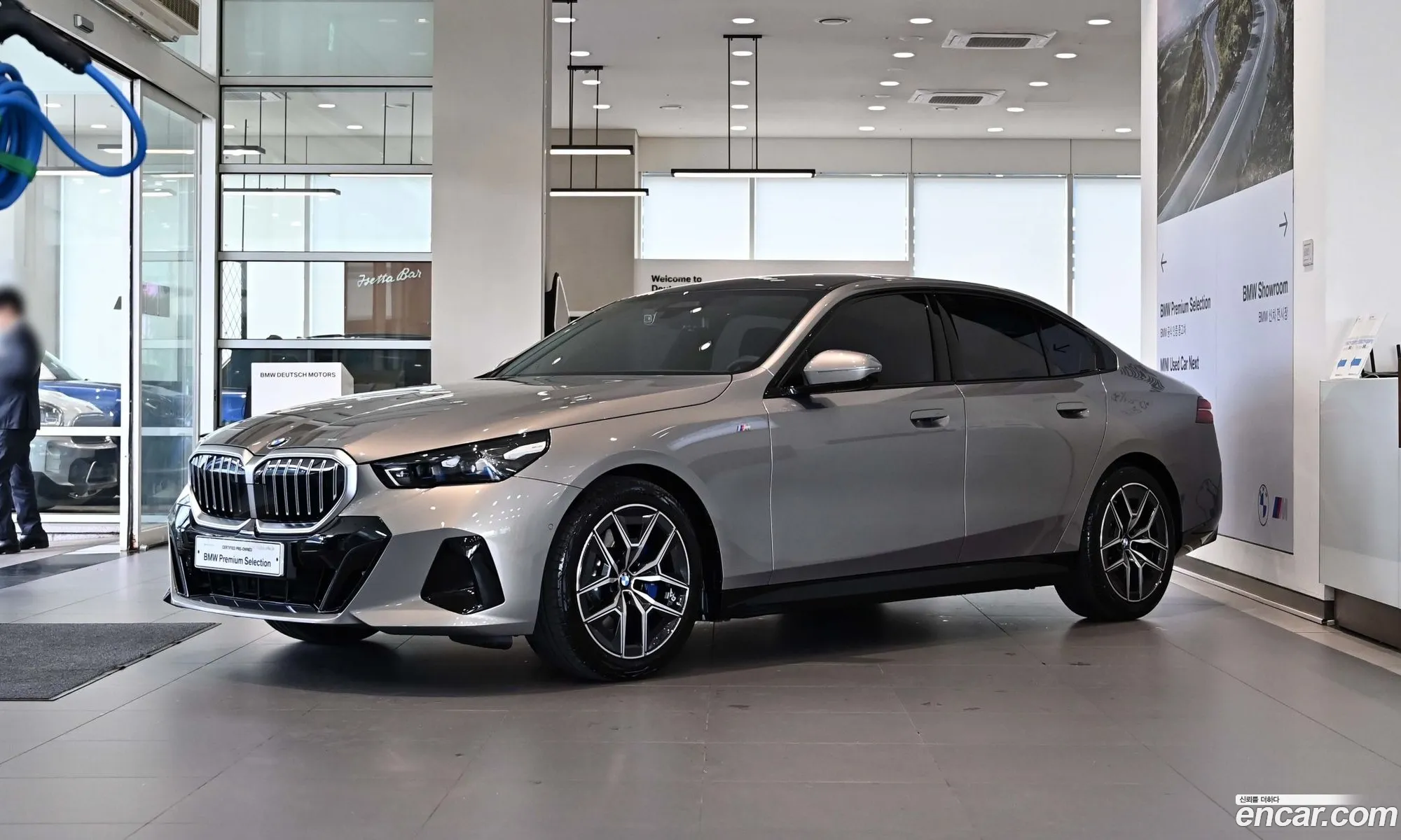BMW 5 Series 2025 — 18