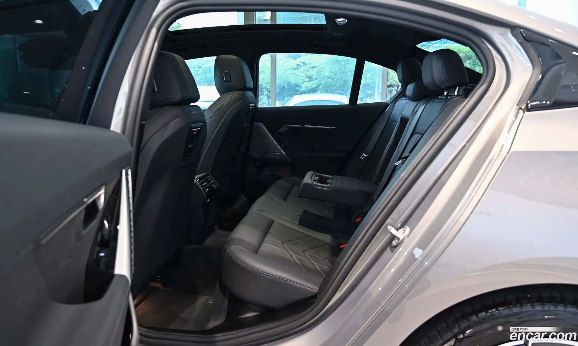 BMW 5 Series 2025 — 14