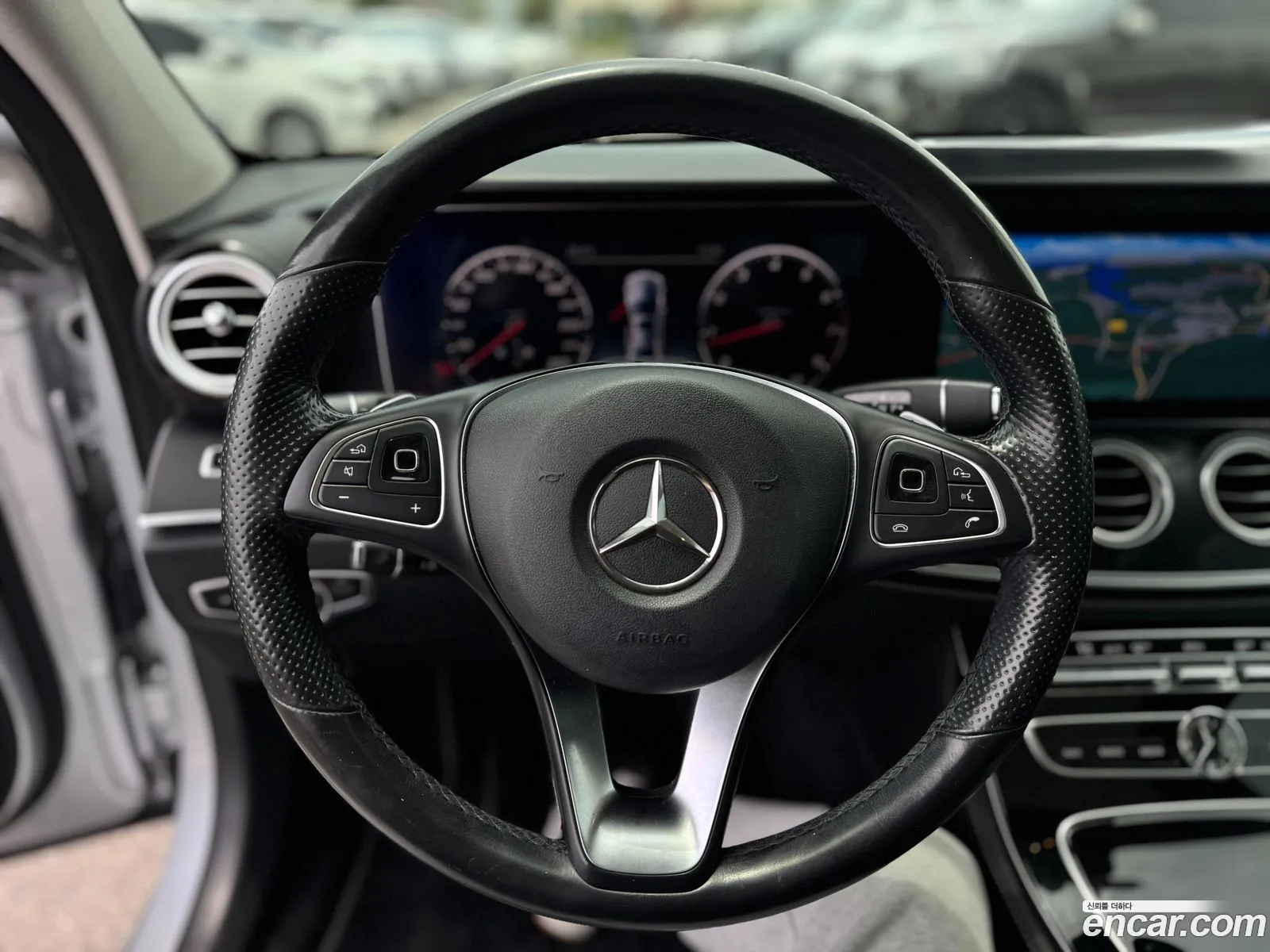 Mercedes-Benz E-Class W213 2016 — 10
