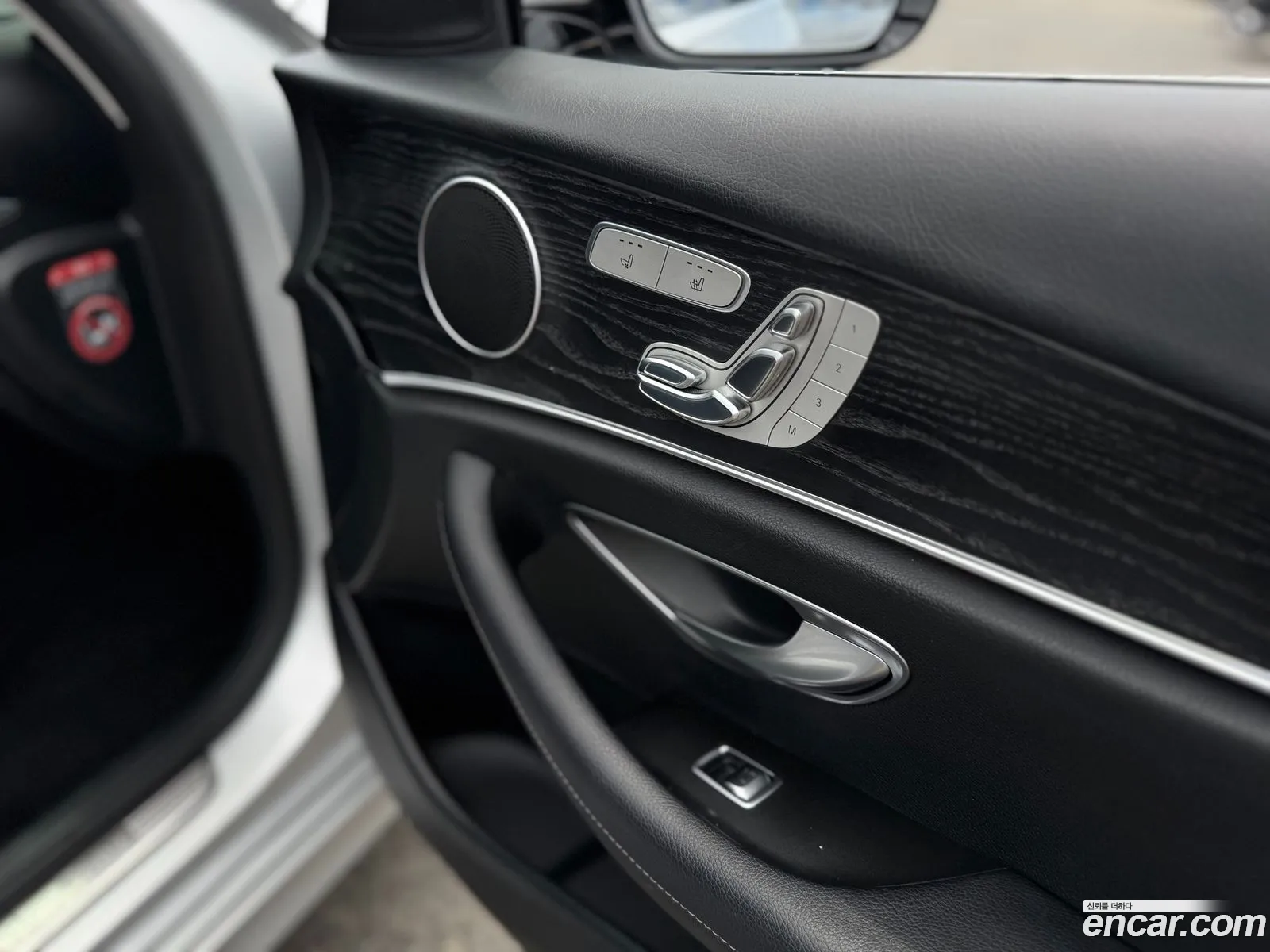 Mercedes-Benz E-Class W213 2016 — 15