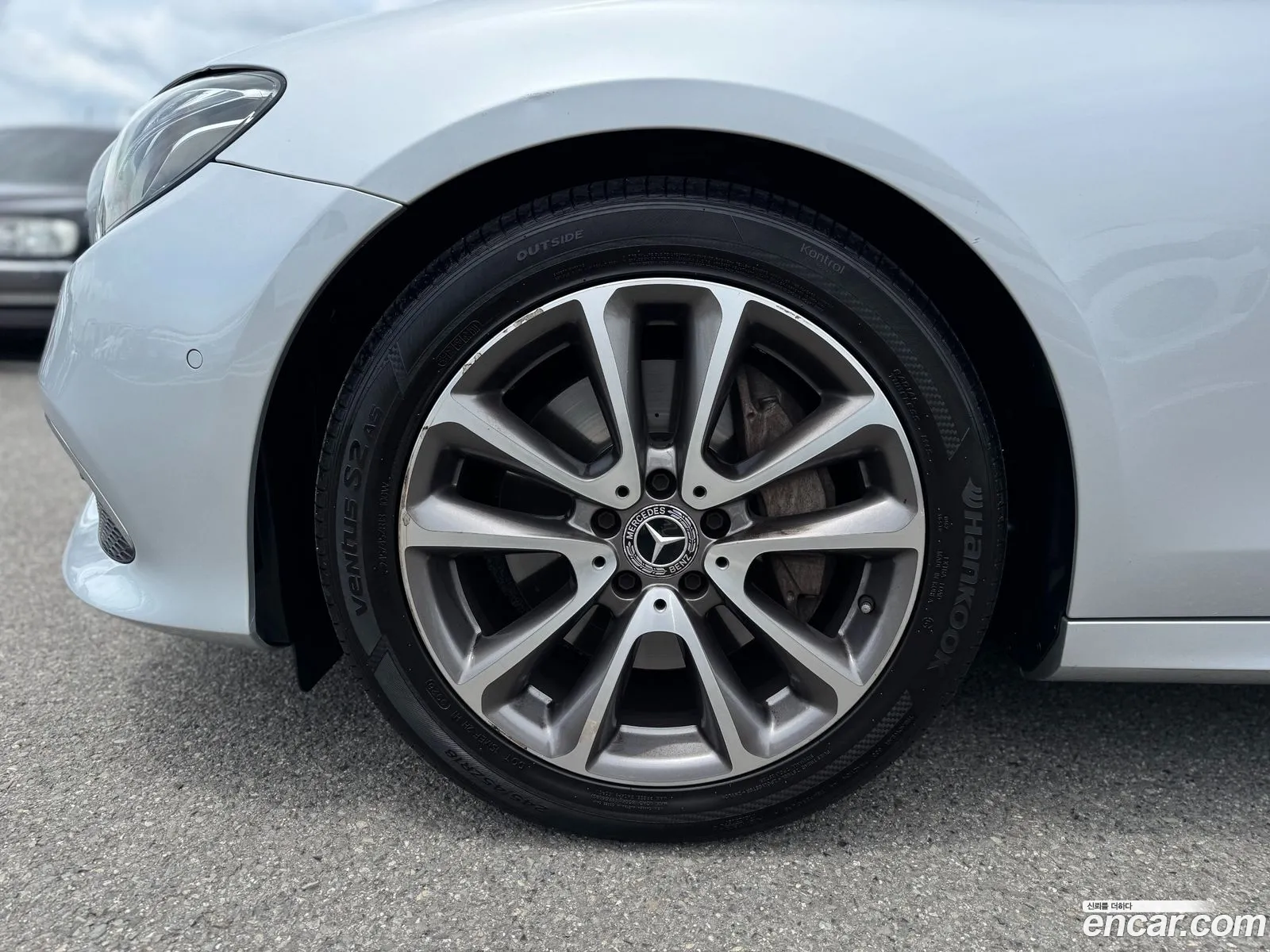 Mercedes-Benz E-Class W213 2016 — 20