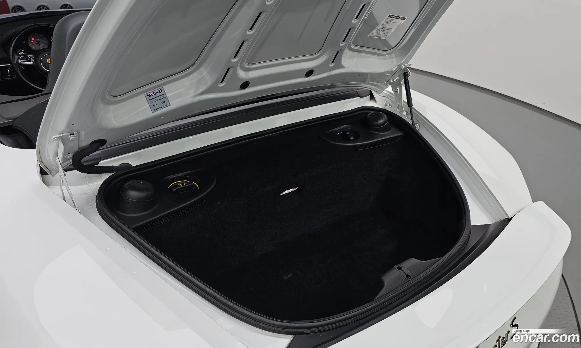 Porsche 718 Boxster 2018 WP0CB2980JS228291 — 24