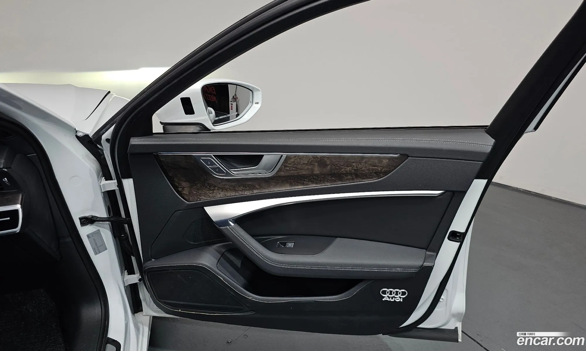Audi A6 2021 WAUZZZF22MN023294 — 26