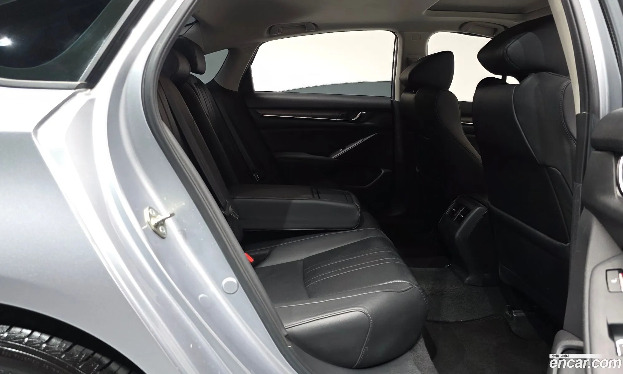 Honda Accord 10th Gen 2019 1HGCV3690KA510864 — 33