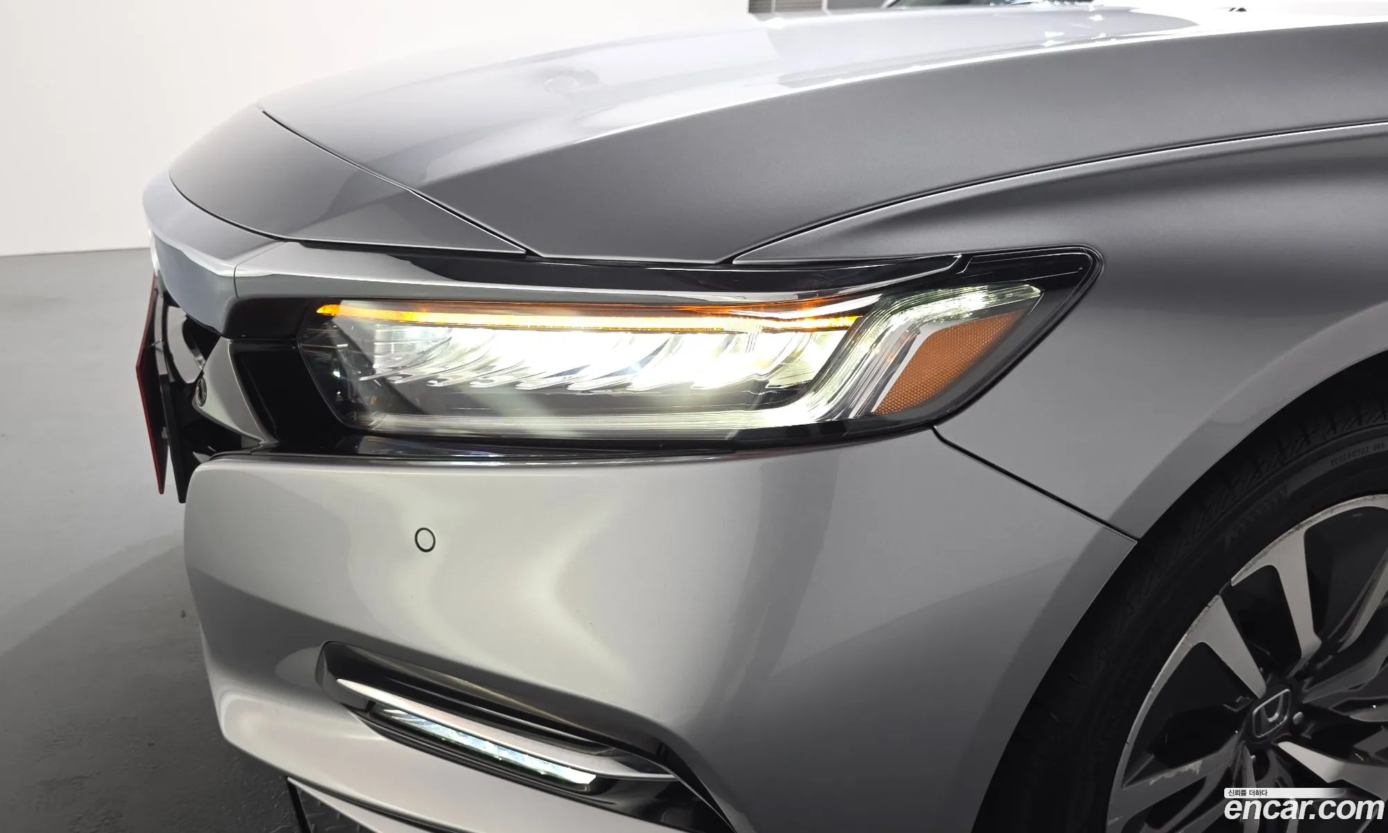Honda Accord 10th Gen 2019 1HGCV3690KA510864 — 18