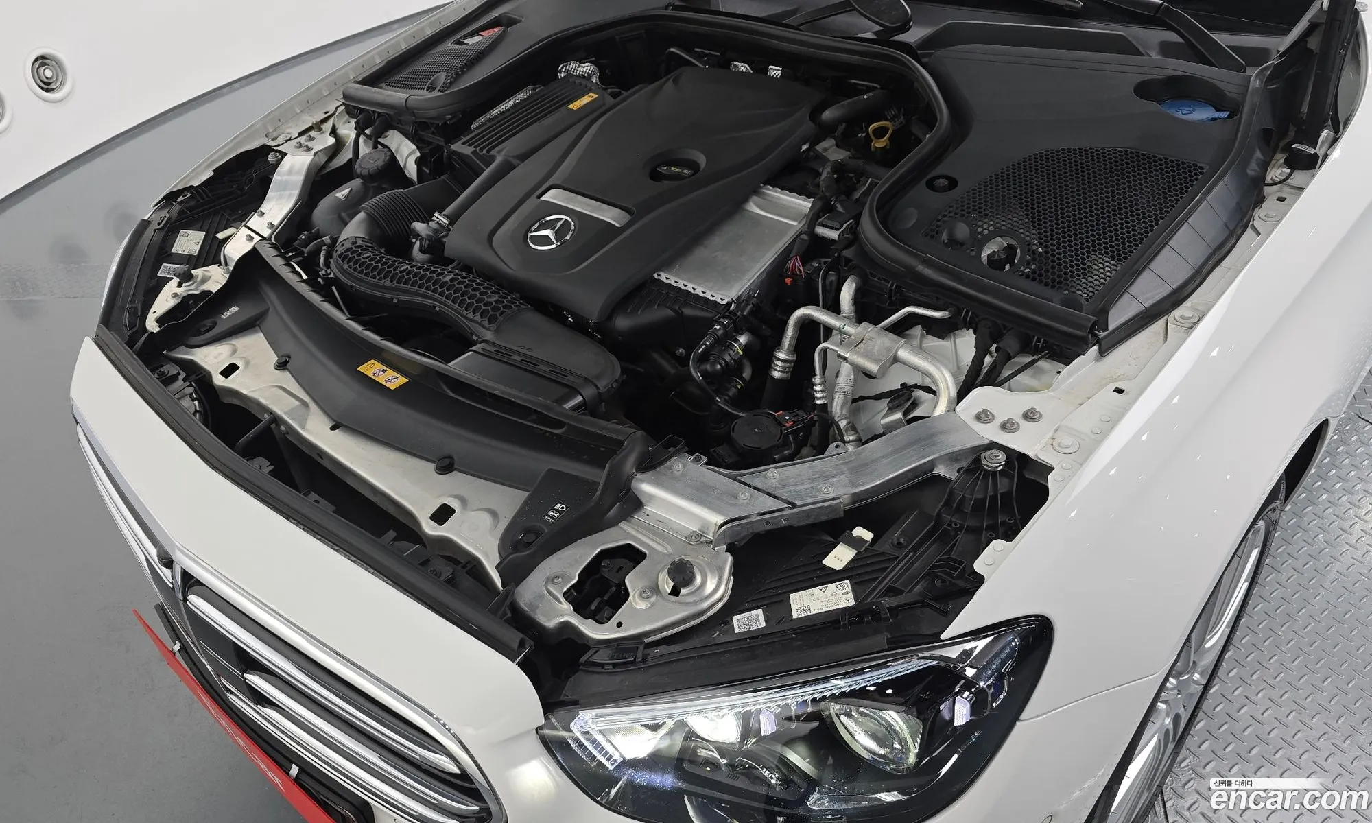 Mercedes-Benz E-Class W213 2022 — 12