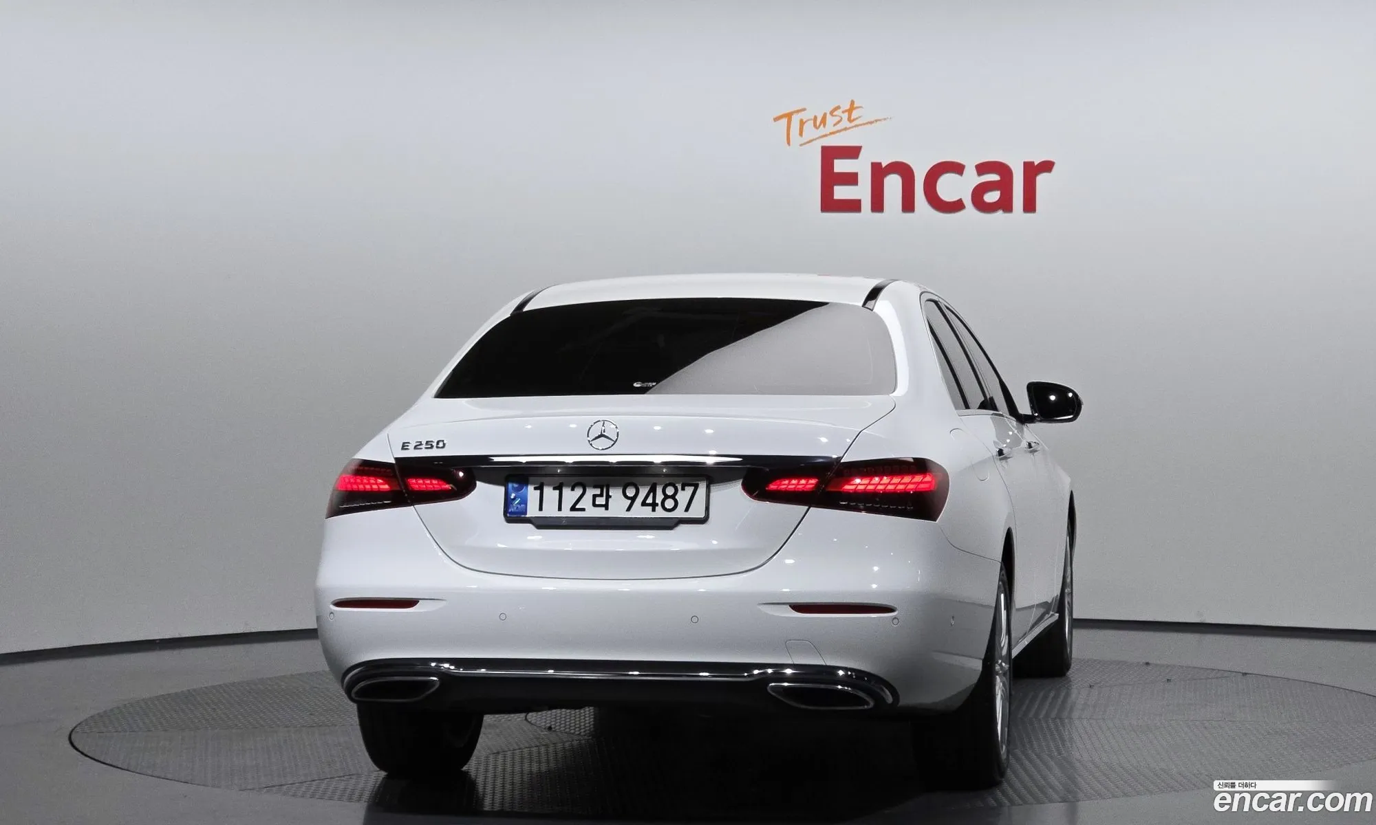 Mercedes-Benz E-Class W213 2022 — 14
