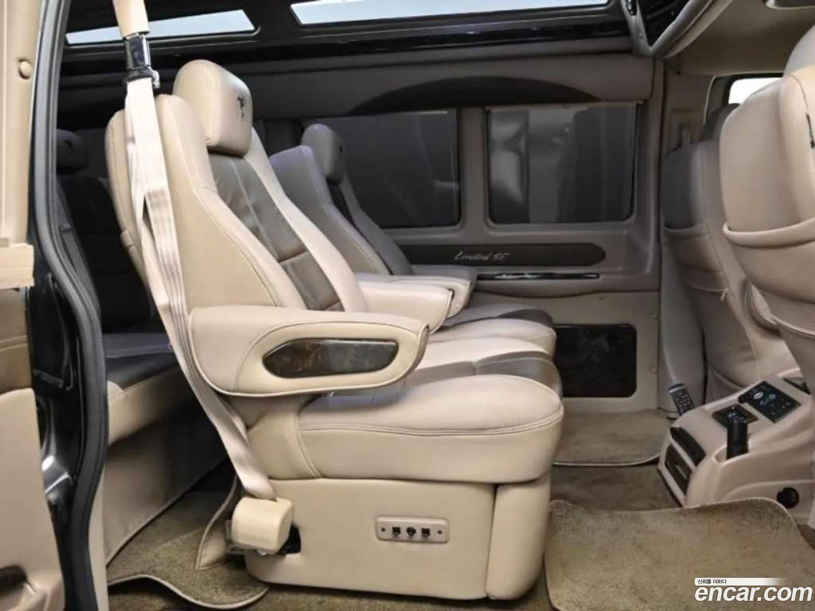 Chevrolet Express Van 2018 — 20