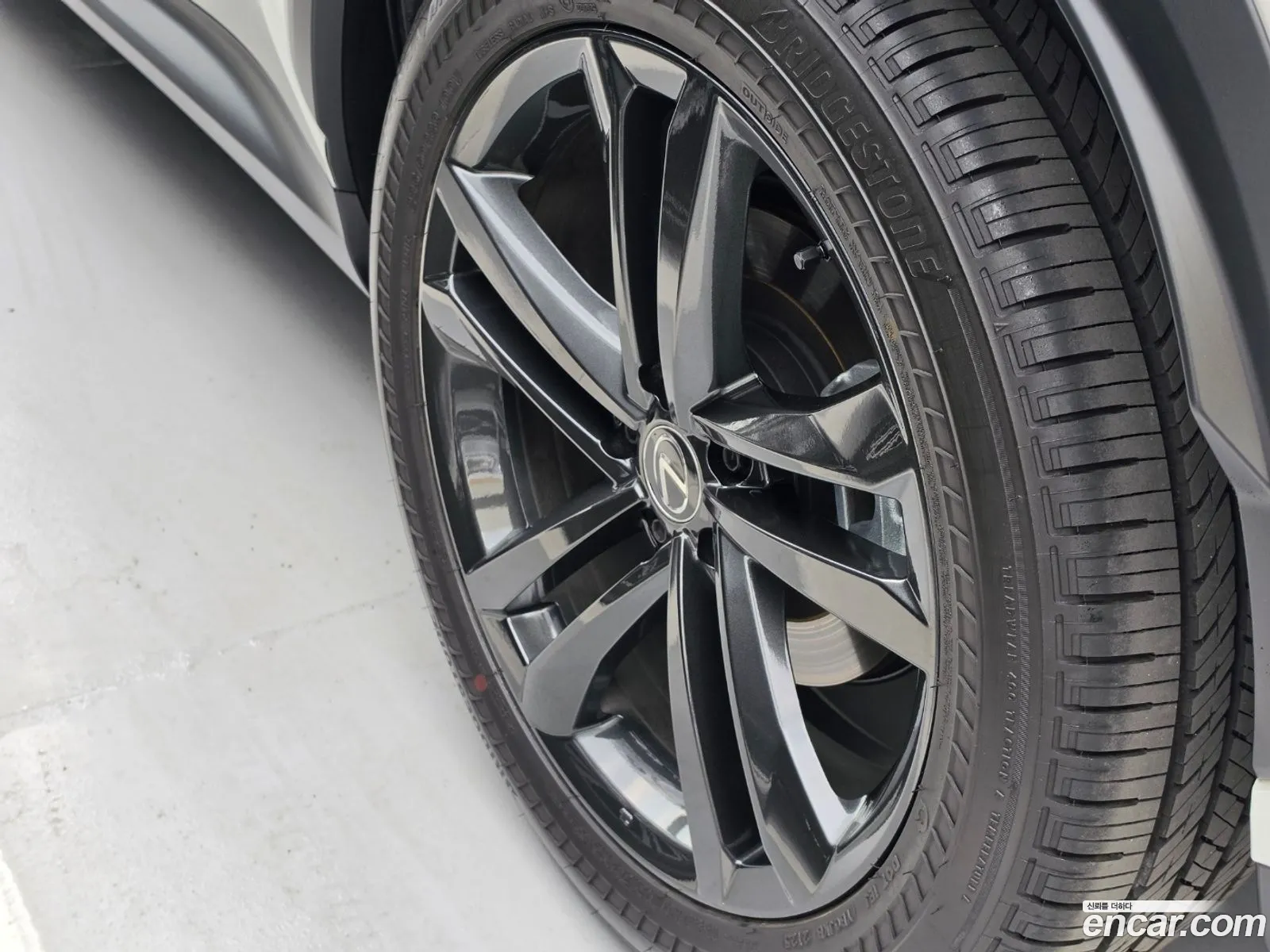 Lexus NX350h 2025 — 2