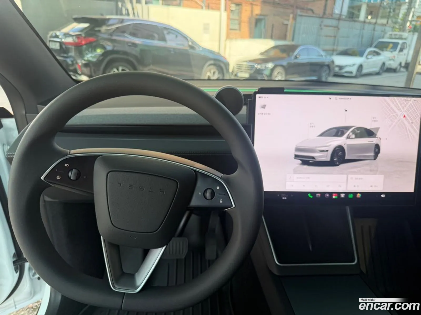 Tesla Model Y 2026 — 6