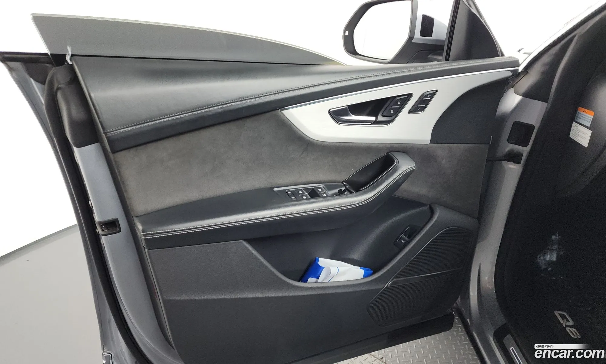 Audi Q8 2021 WAUZZZF13ND003439 — 31