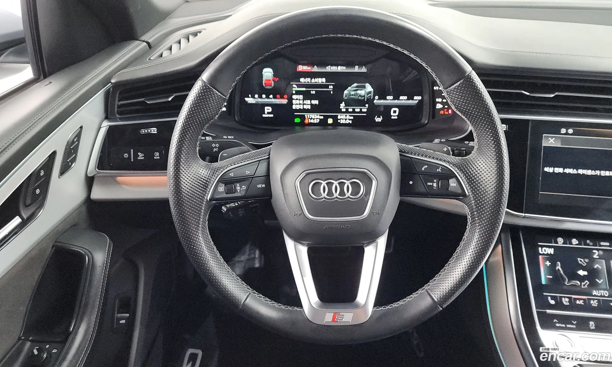 Audi Q8 2021 WAUZZZF13ND003439 — 19