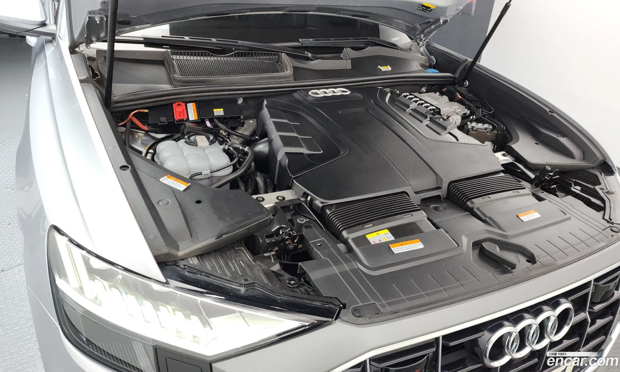 Audi Q8 2021 WAUZZZF13ND003439 — 25