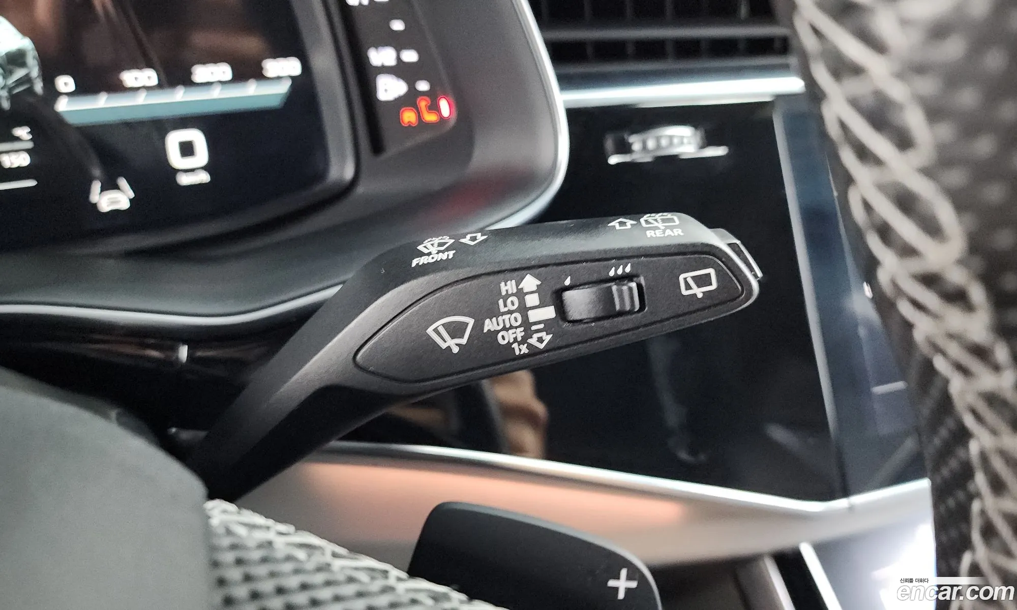 Audi Q8 2021 WAUZZZF13ND003439 — 33