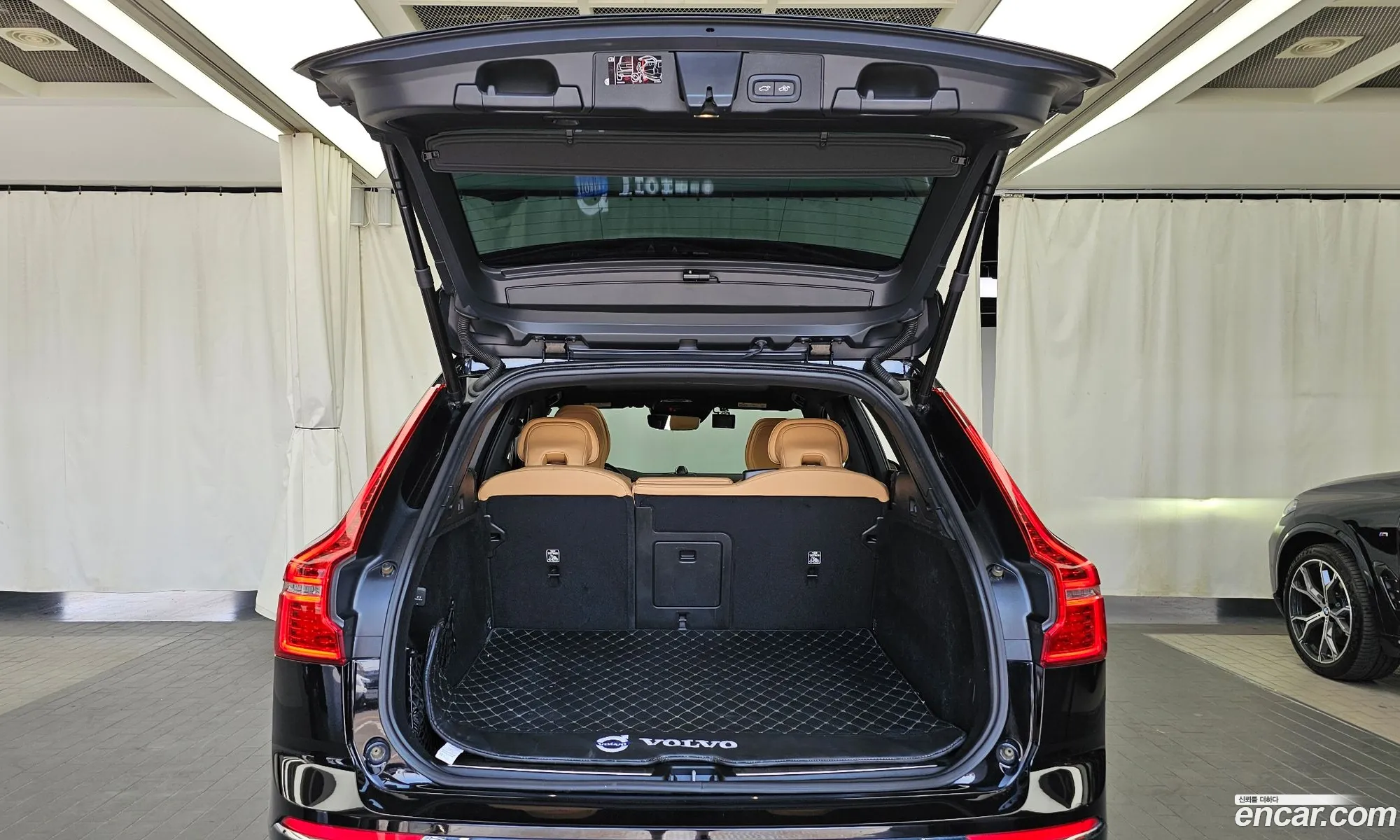 Volvo XC60 2020 YV1UZA22CL1464456 — 18