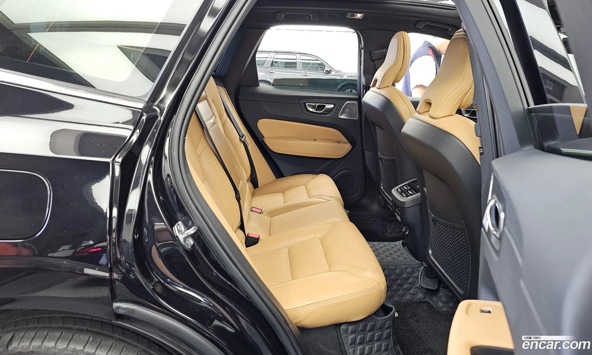 Volvo XC60 2020 YV1UZA22CL1464456 — 19