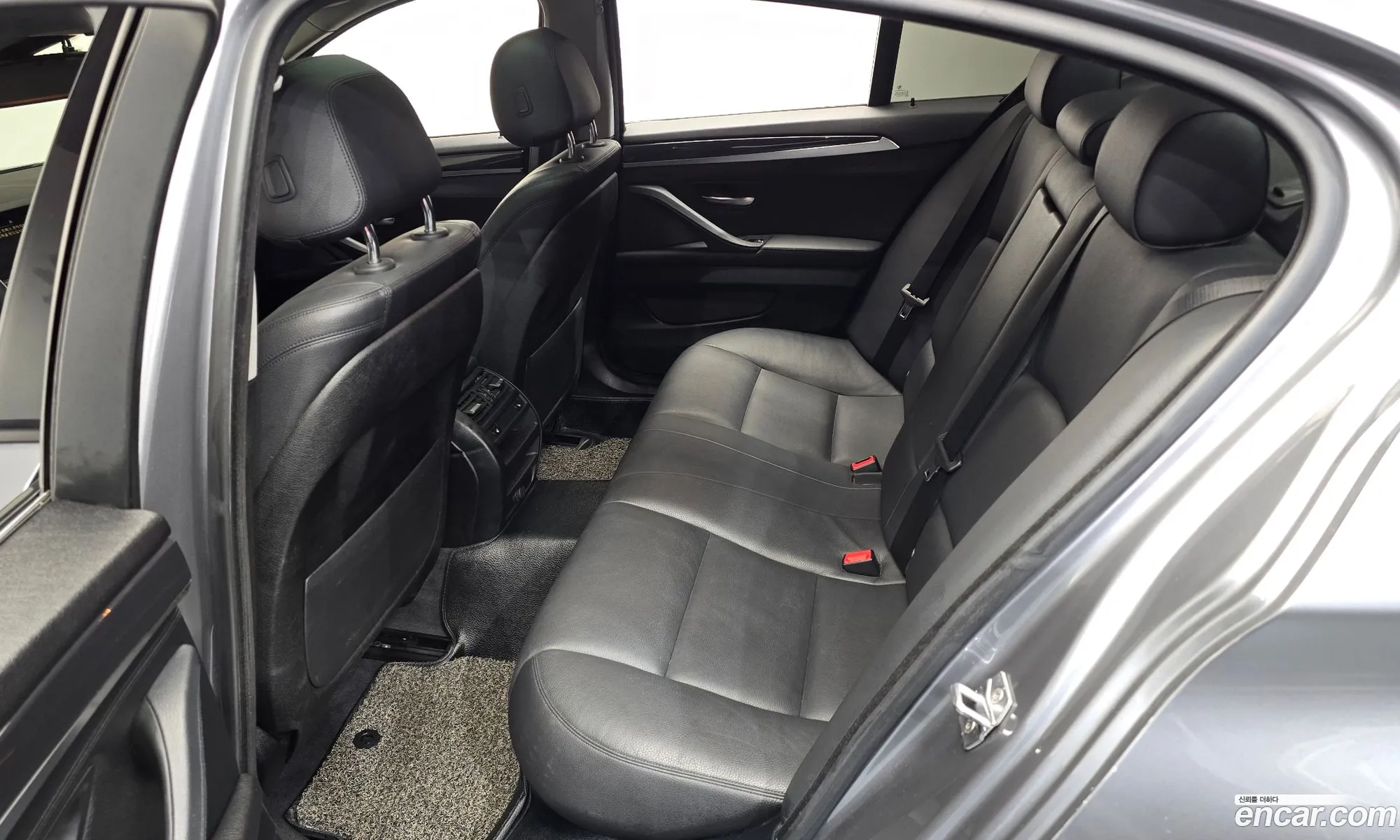 BMW 5 Series 2016 WBA5E710XGG159122 — 7