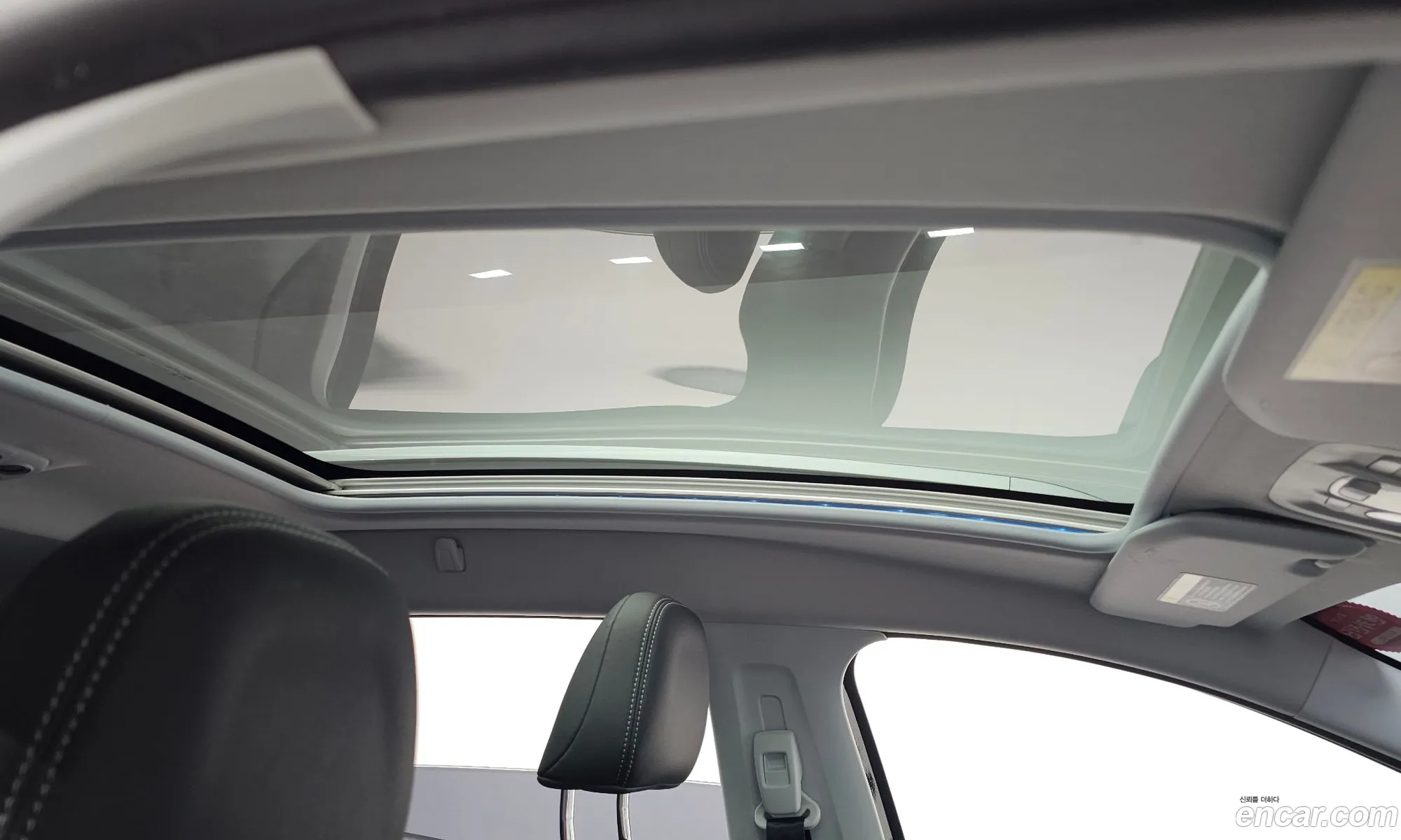 Peugeot 2008 2017 VF3CUBHYMHY001479 — 18