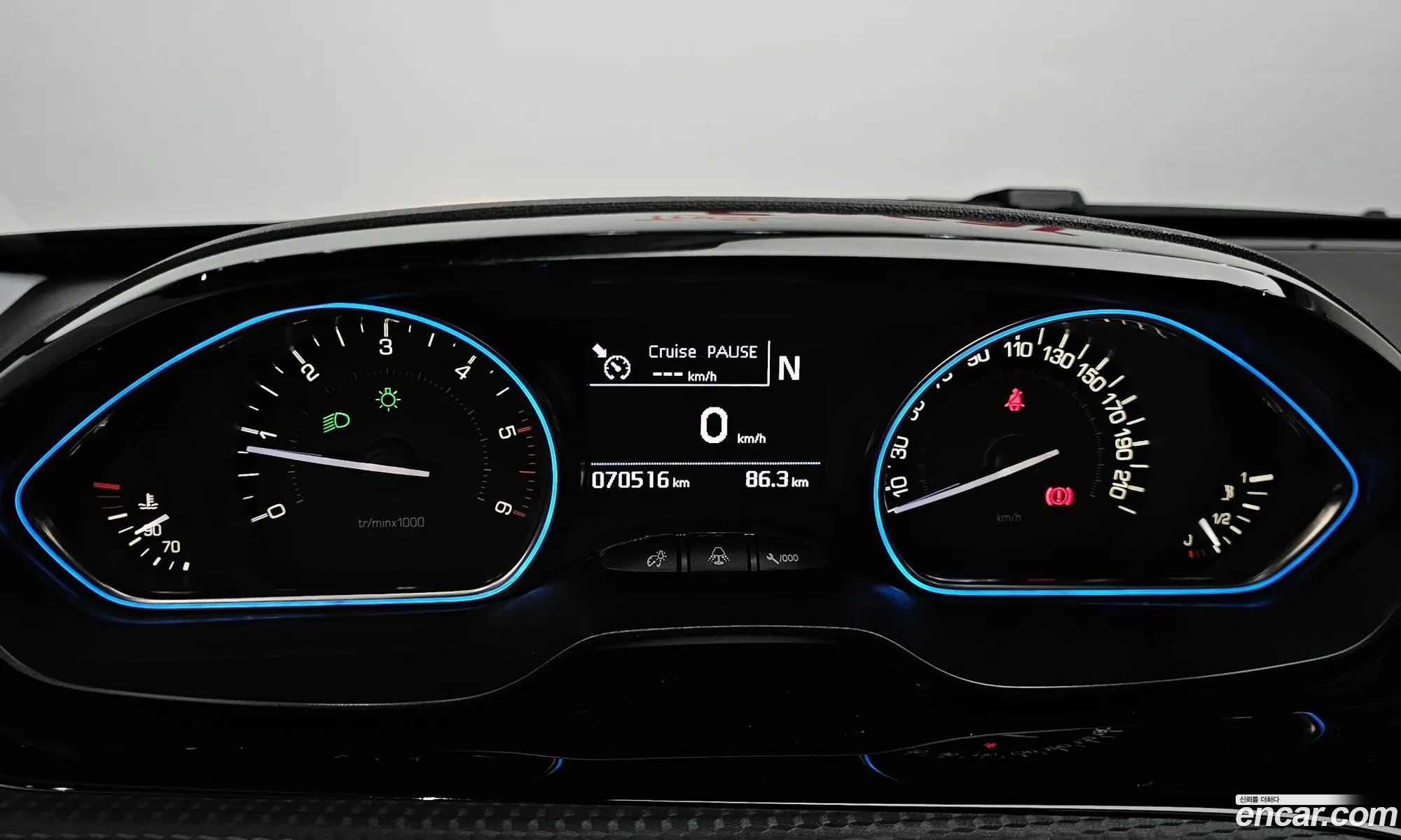 Peugeot 2008 2017 VF3CUBHYMHY001479 — 10