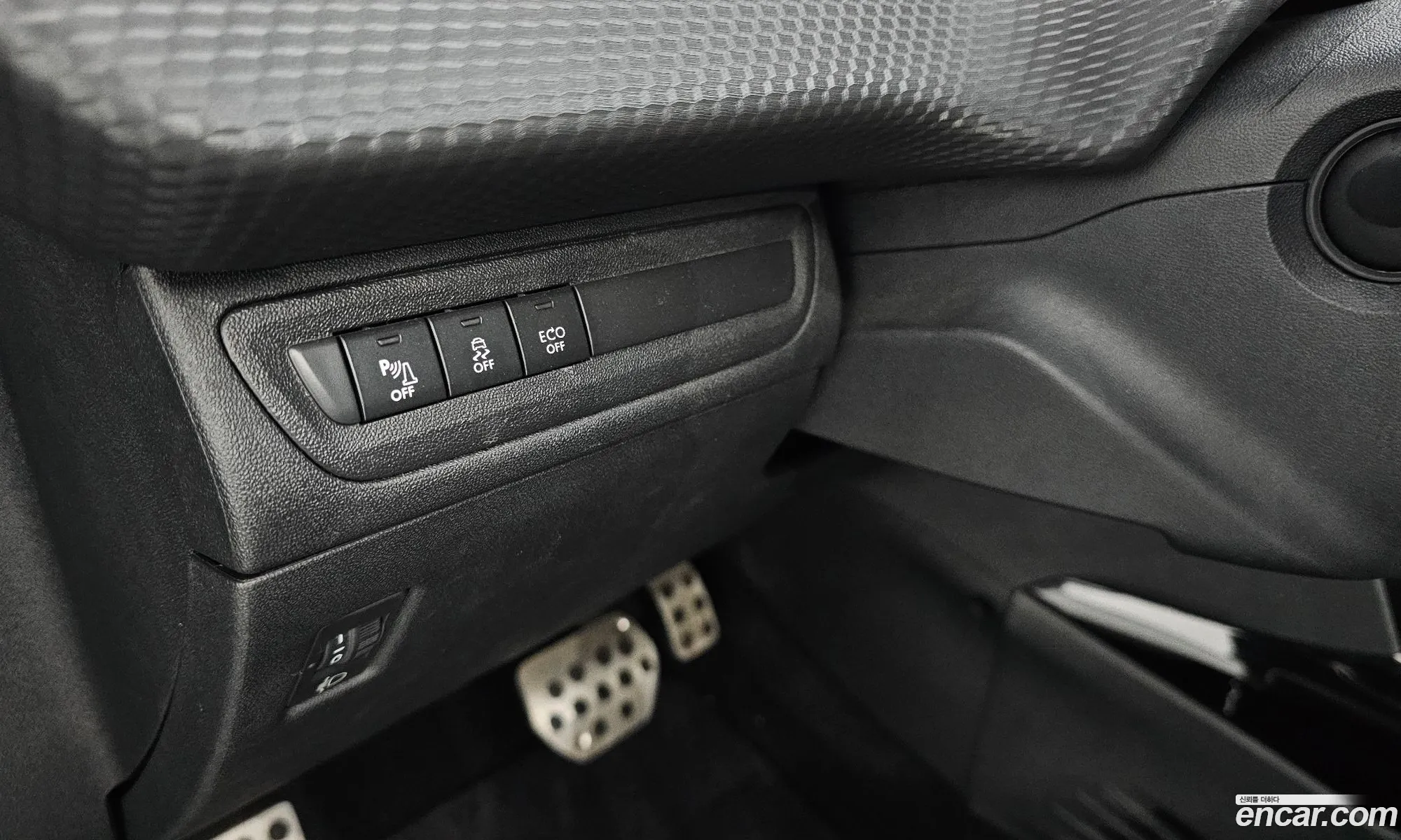 Peugeot 2008 2017 VF3CUBHYMHY001479 — 17