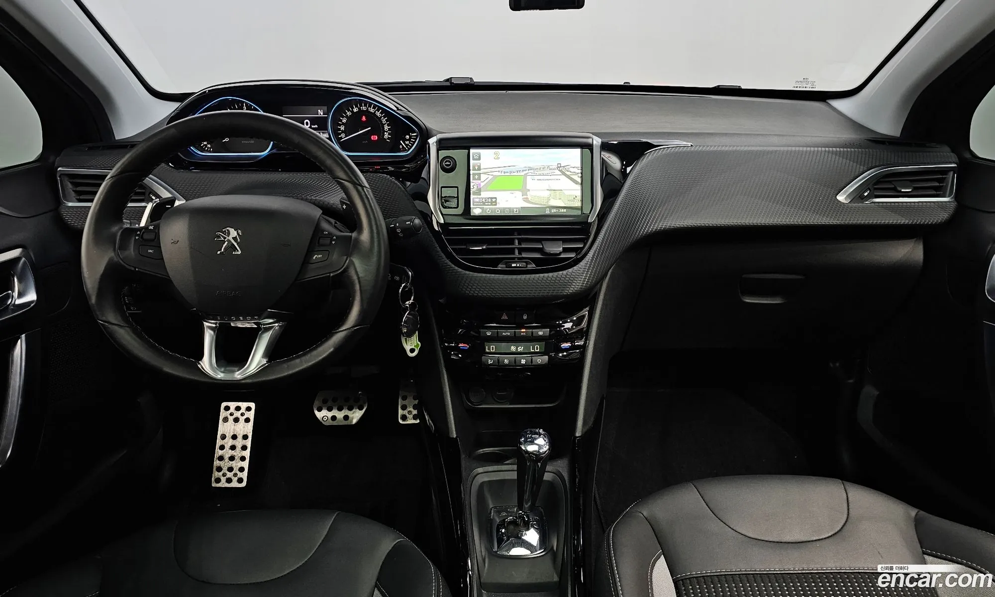 Peugeot 2008 2017 VF3CUBHYMHY001479 — 4