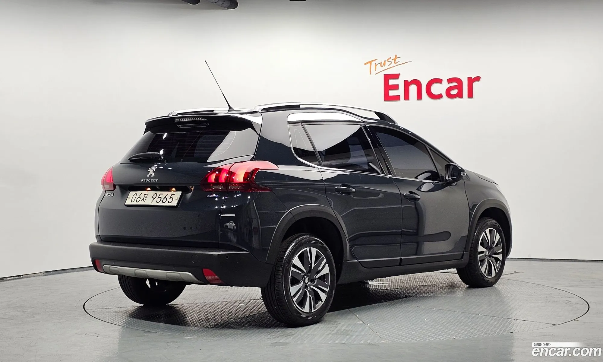 Peugeot 2008 2017 VF3CUBHYMHY001479 — 14