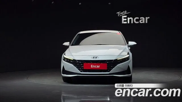 Hyundai Elantra Hybrid 2022 — 2