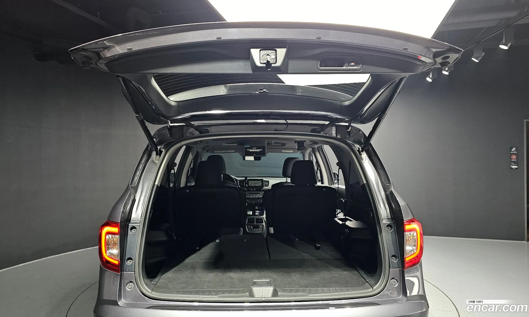 Honda Pilot 2019 5FNYF6800KB201038 — 20