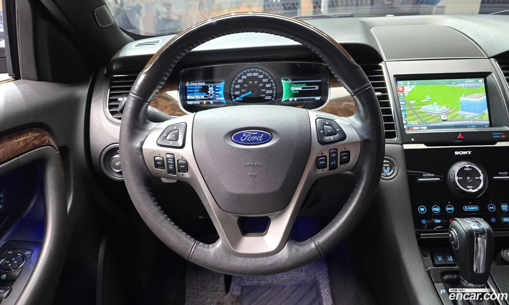 Ford Taurus 2016 1FAHP2F90GG137432 — 12