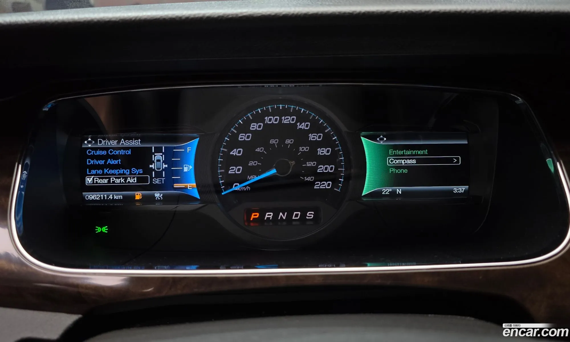 Ford Taurus 2016 1FAHP2F90GG137432 — 13
