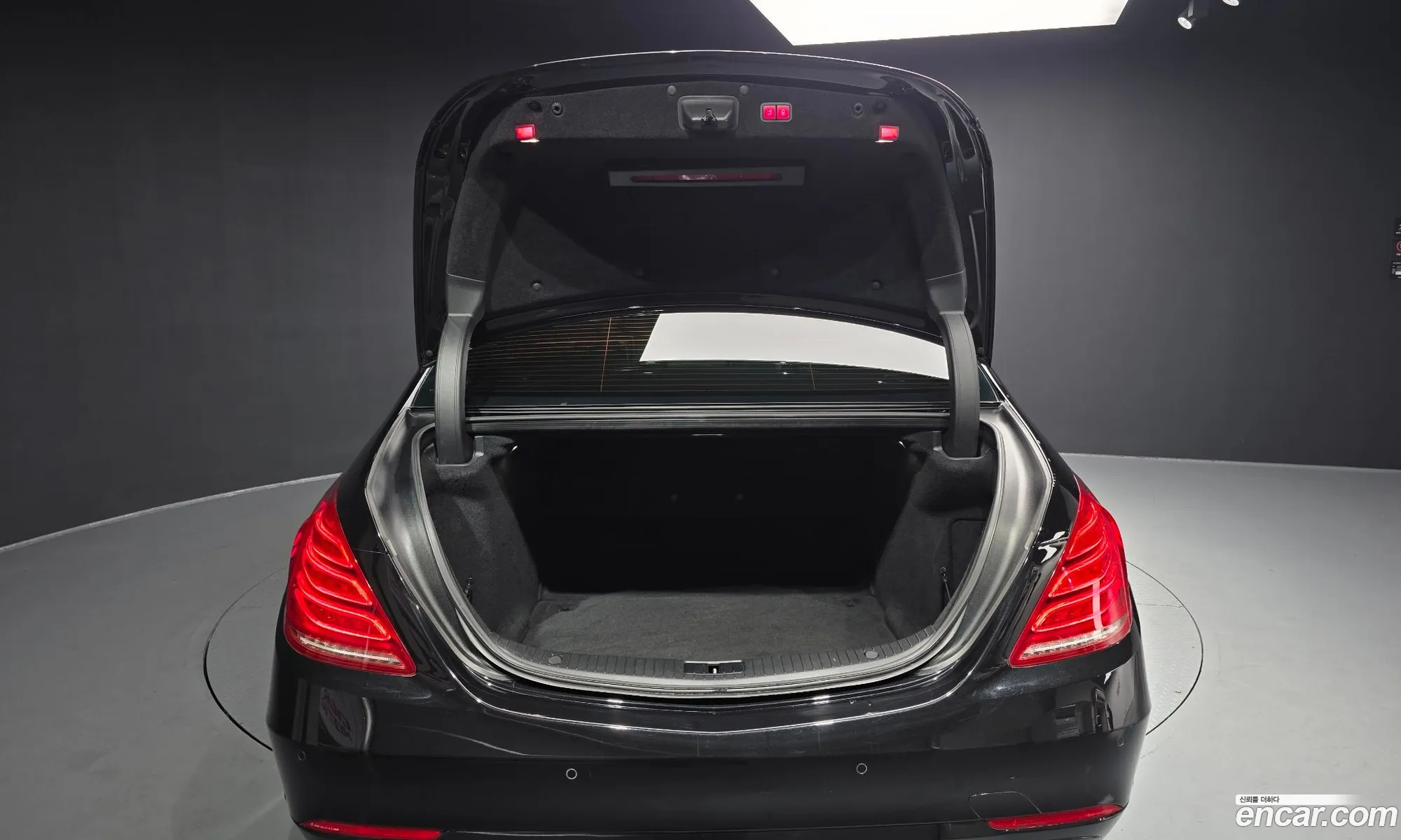 Mercedes-Benz S-Class W222 2017 — 26