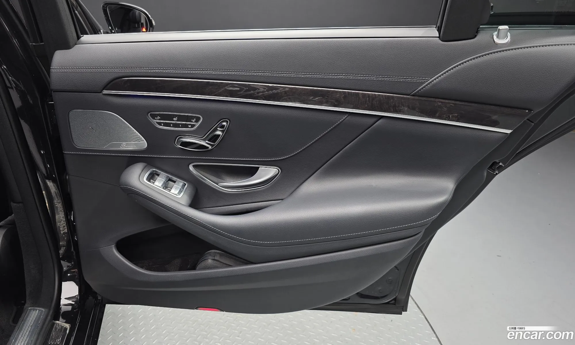 Mercedes-Benz S-Class W222 2017 — 27