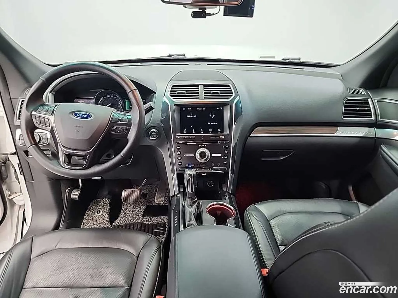 Ford Explorer 2016 — 16