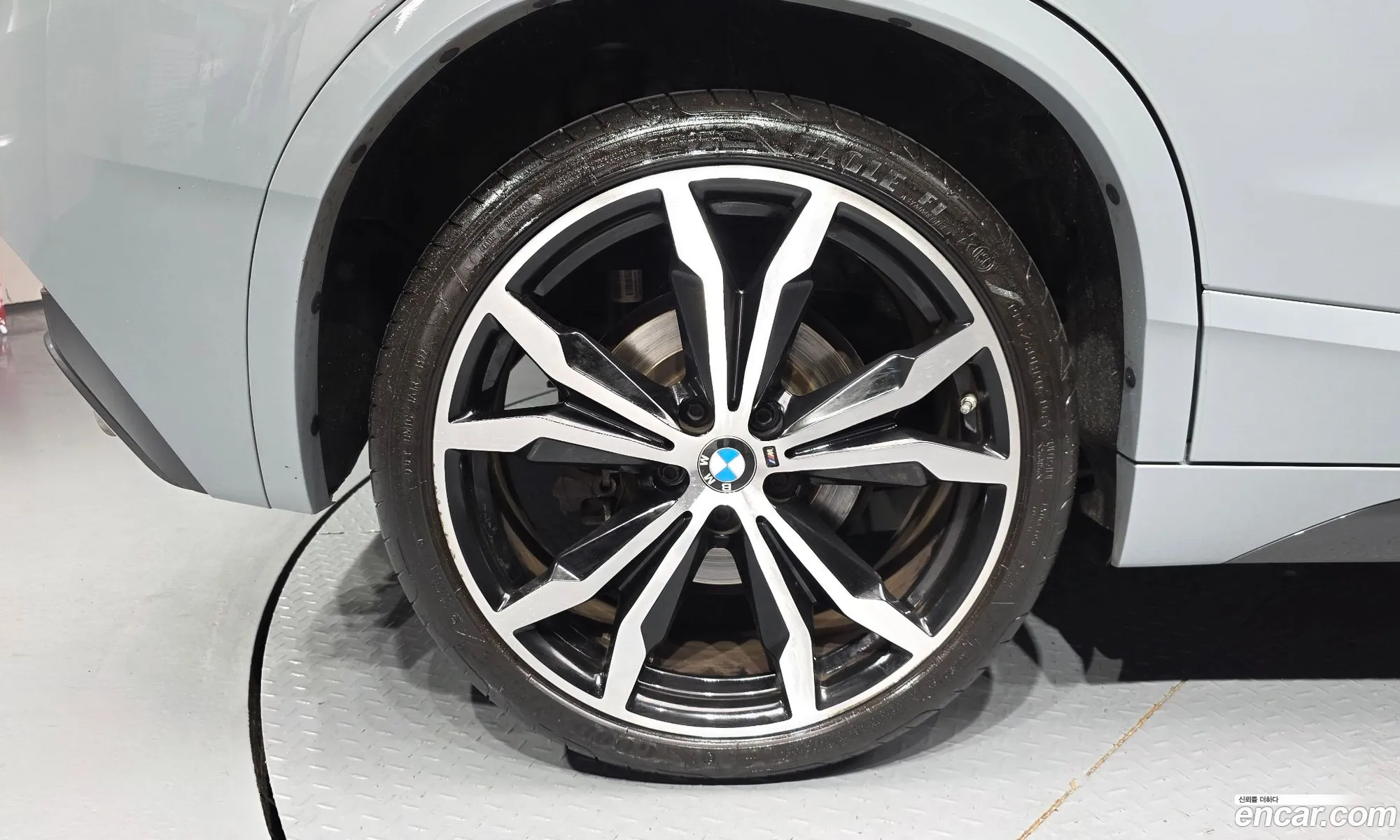BMW X2 2023 WBA11DF00P5V77430 — 20