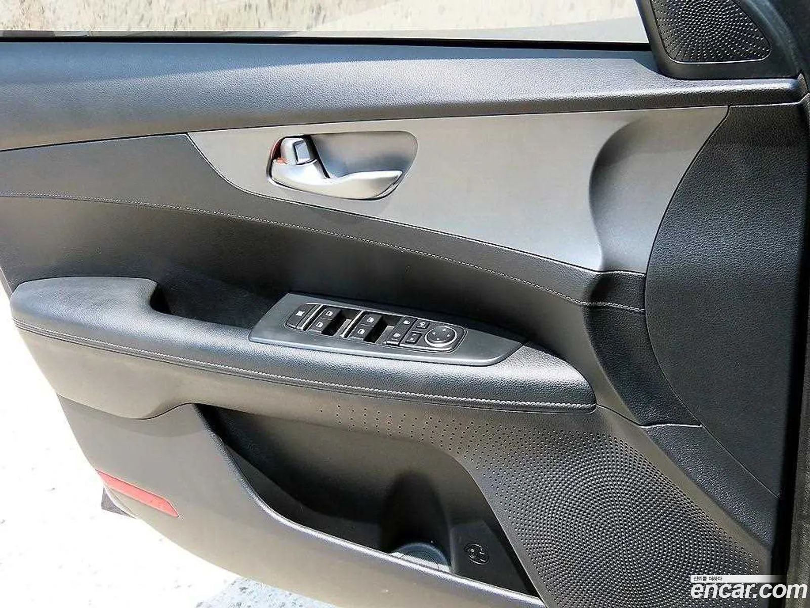 Kia K3 2019 — 10