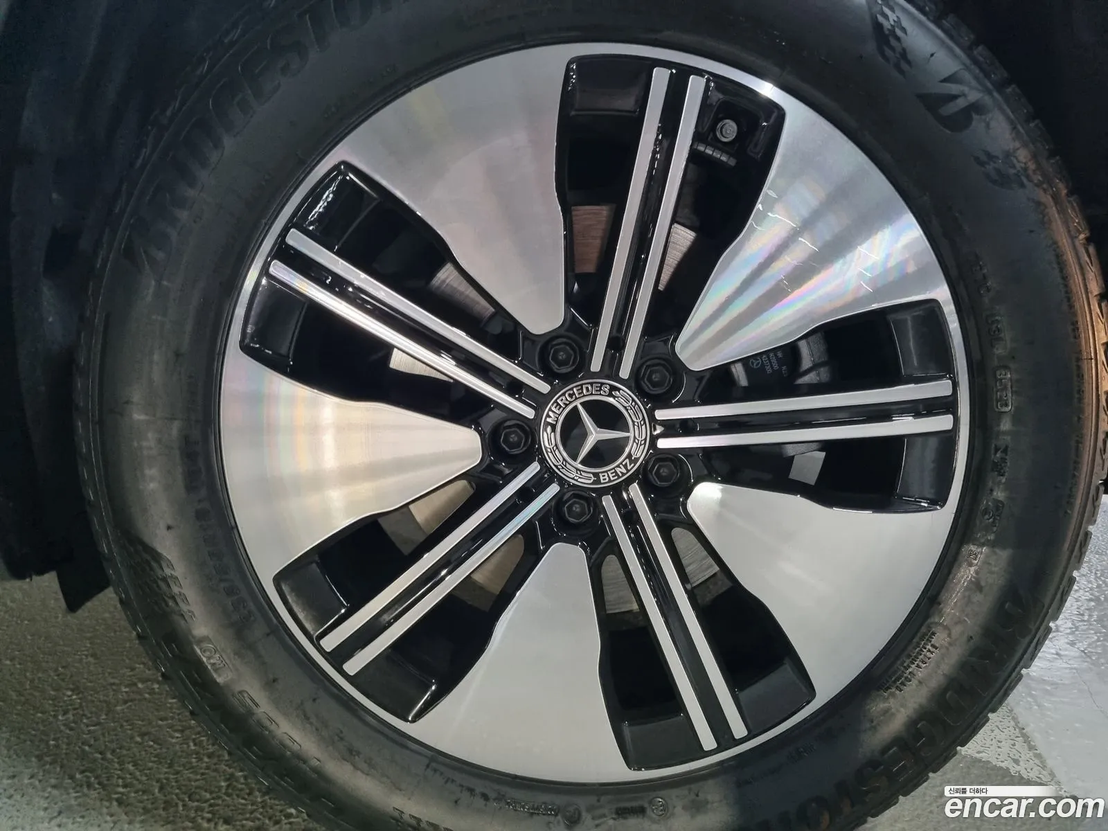 Mercedes-Benz EQB X243 2024 — 13