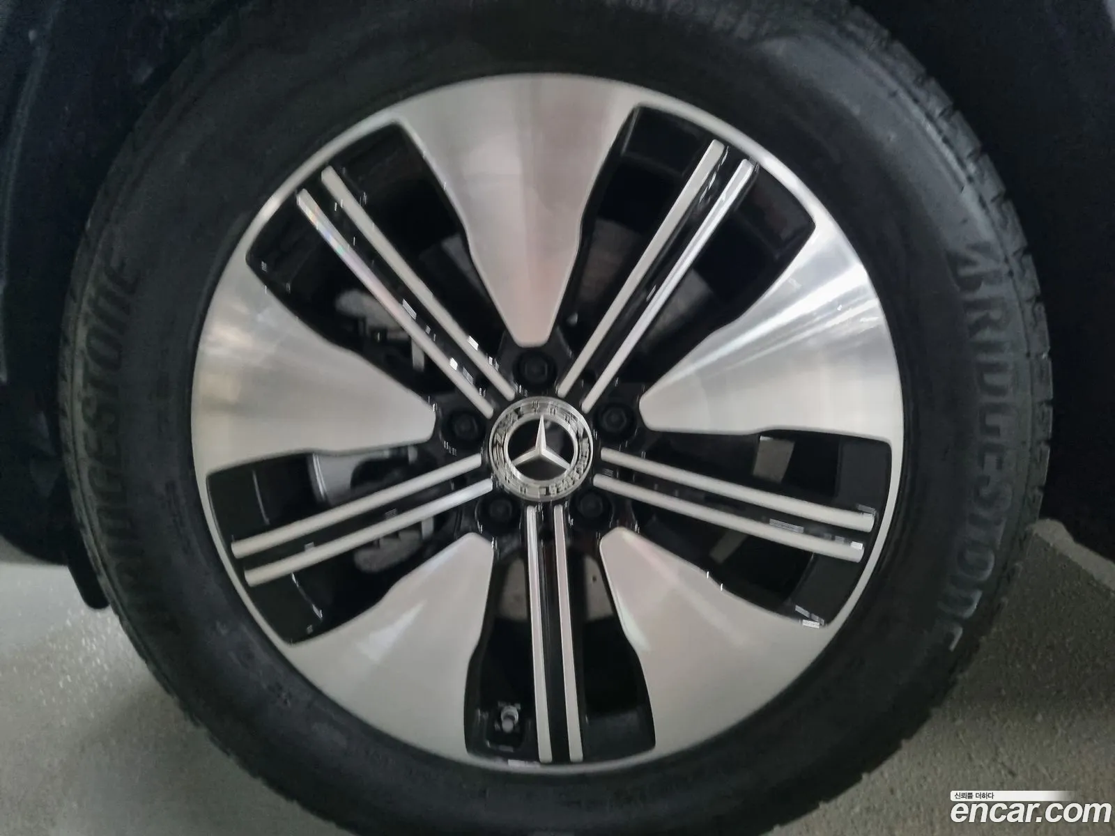 Mercedes-Benz EQB X243 2024 — 10