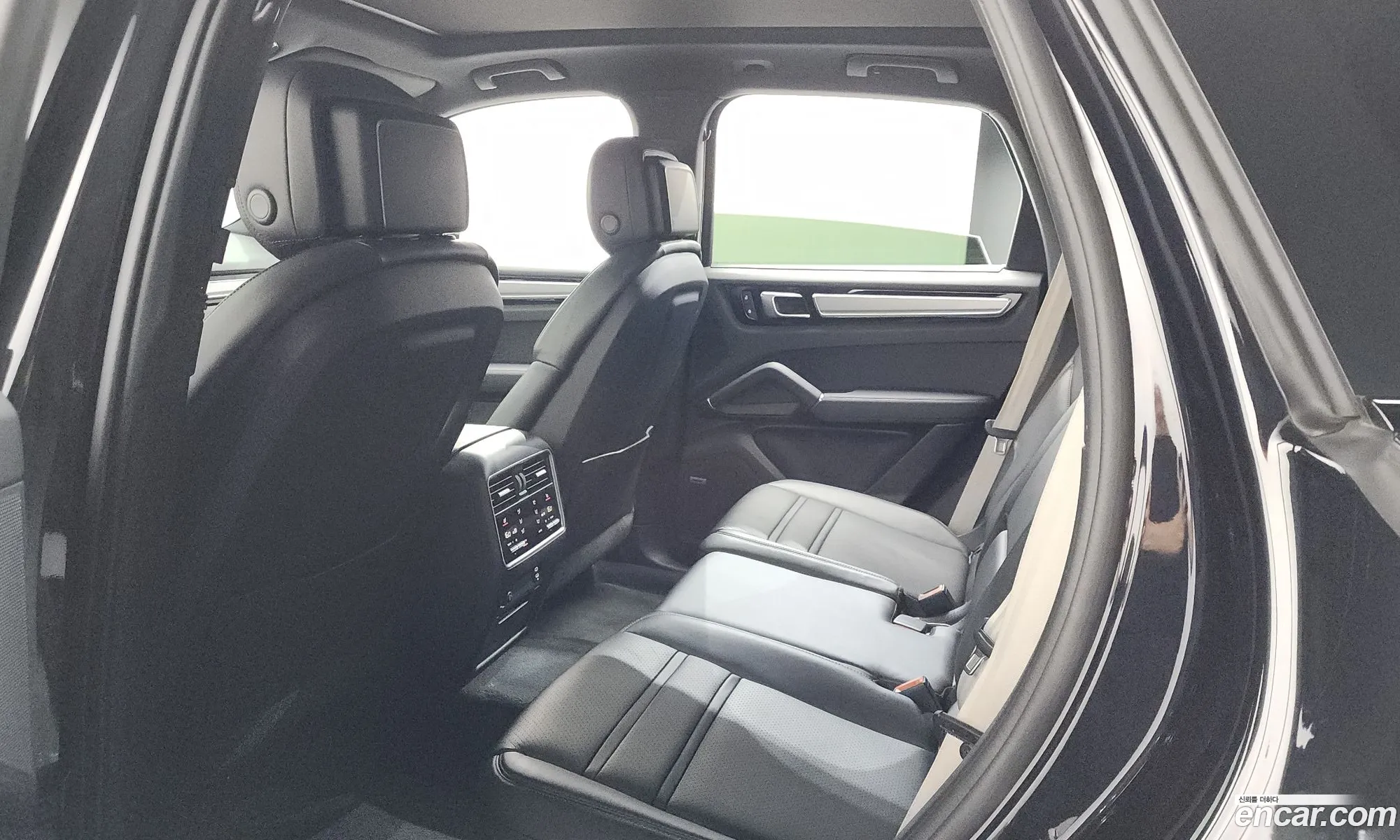 Porsche Cayenne 2022 11111111111111111 — 7
