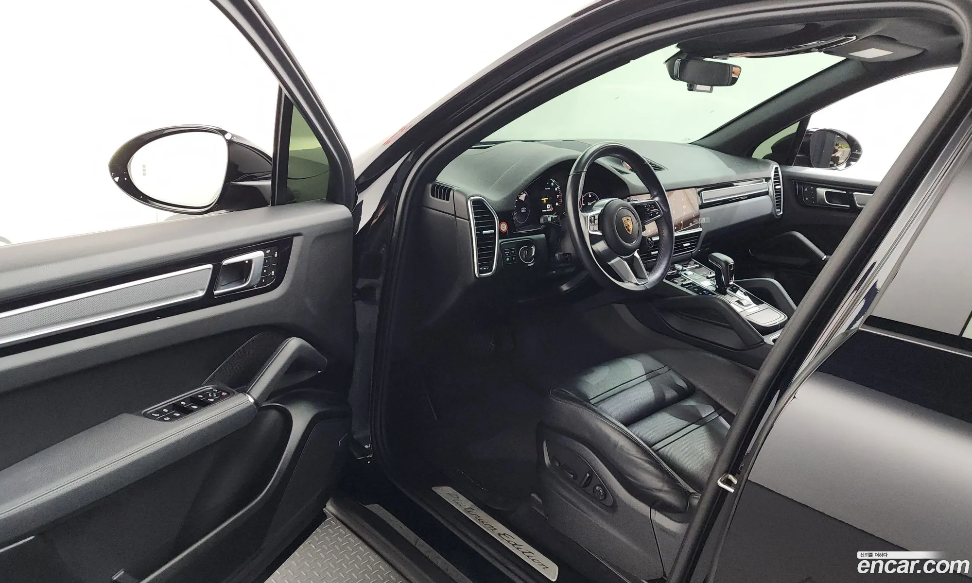 Porsche Cayenne 2022 11111111111111111 — 19