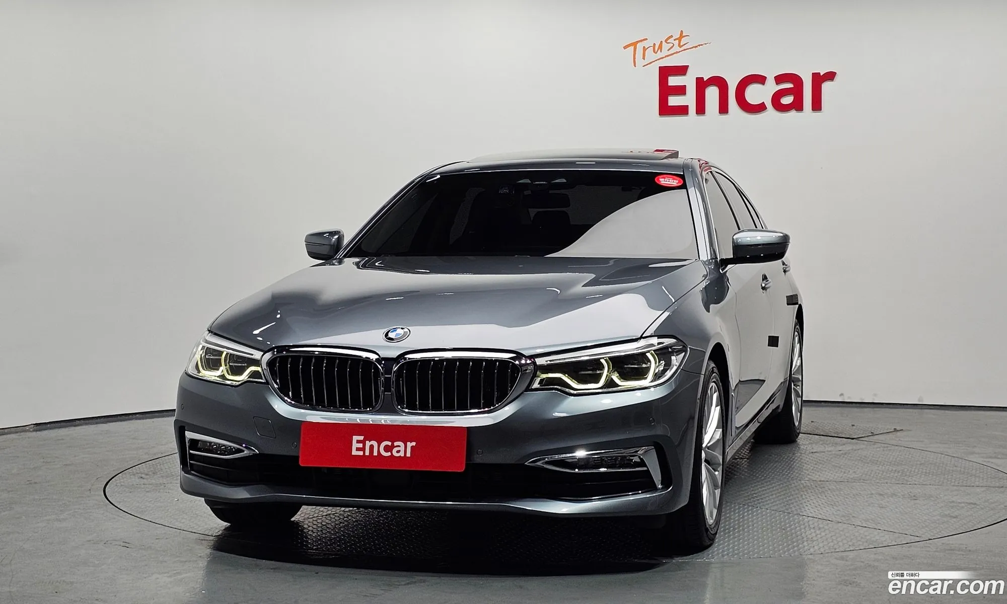 BMW 5 Series 2018 WBAJD9105JB277161 — 12