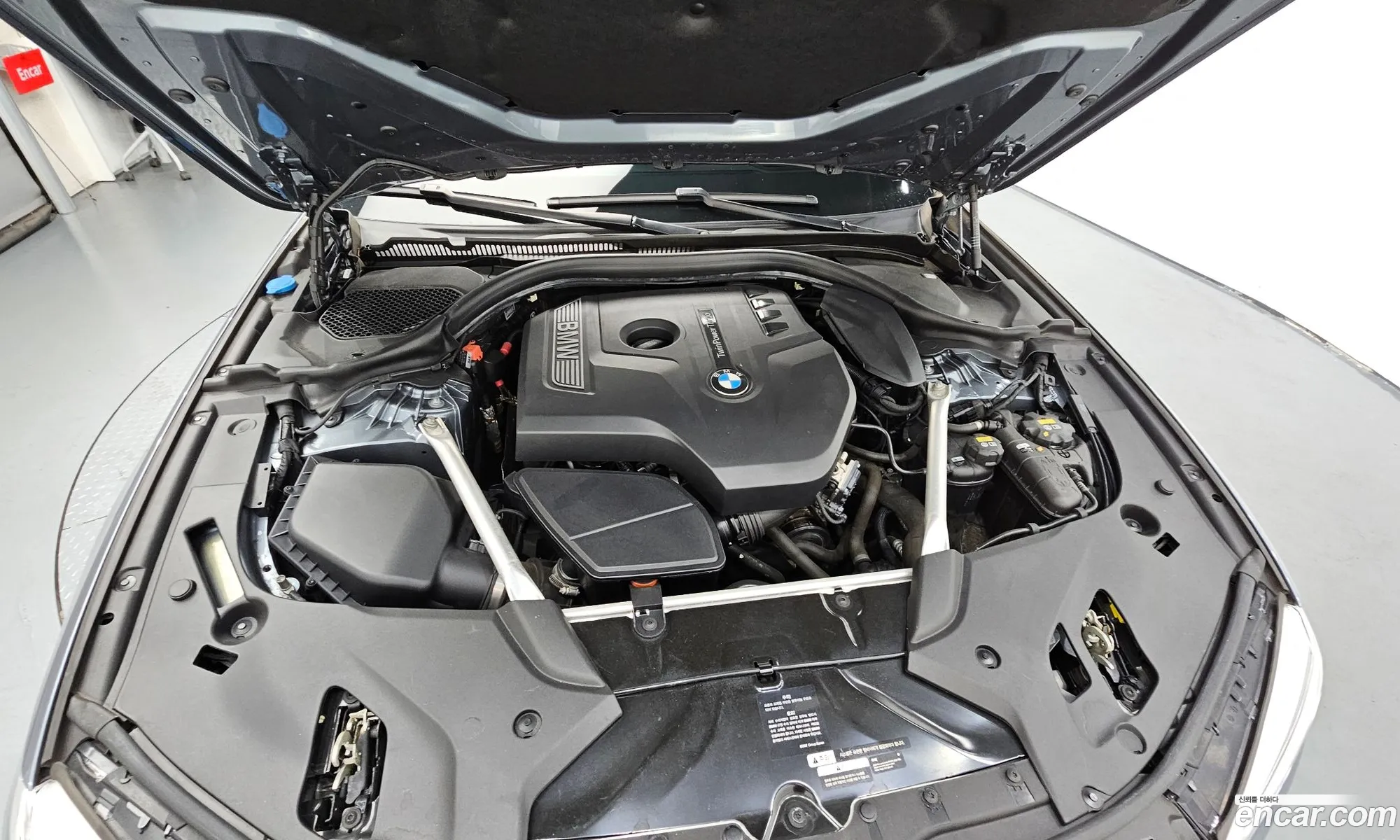 BMW 5 Series 2018 WBAJD9105JB277161 — 7
