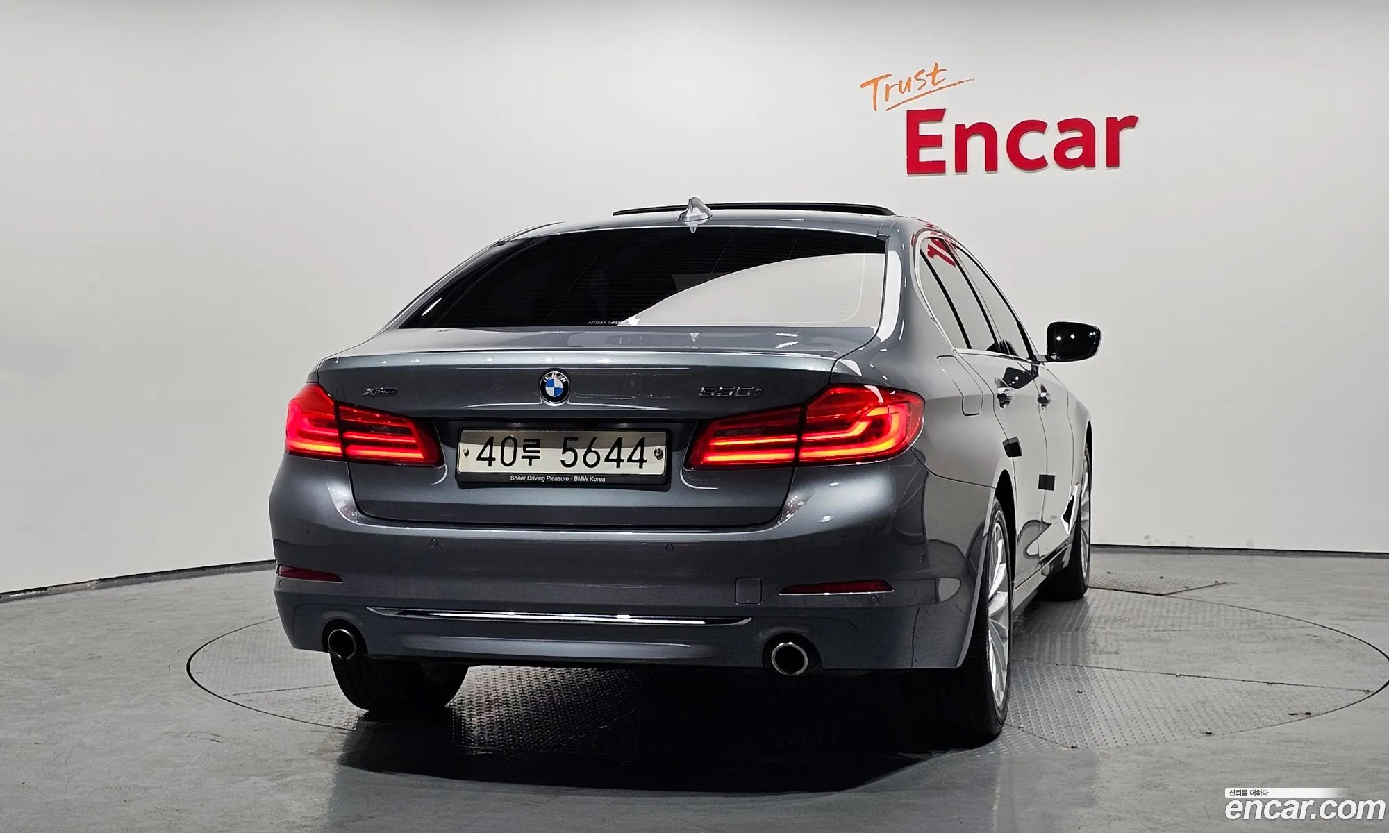 BMW 5 Series 2018 WBAJD9105JB277161 — 2