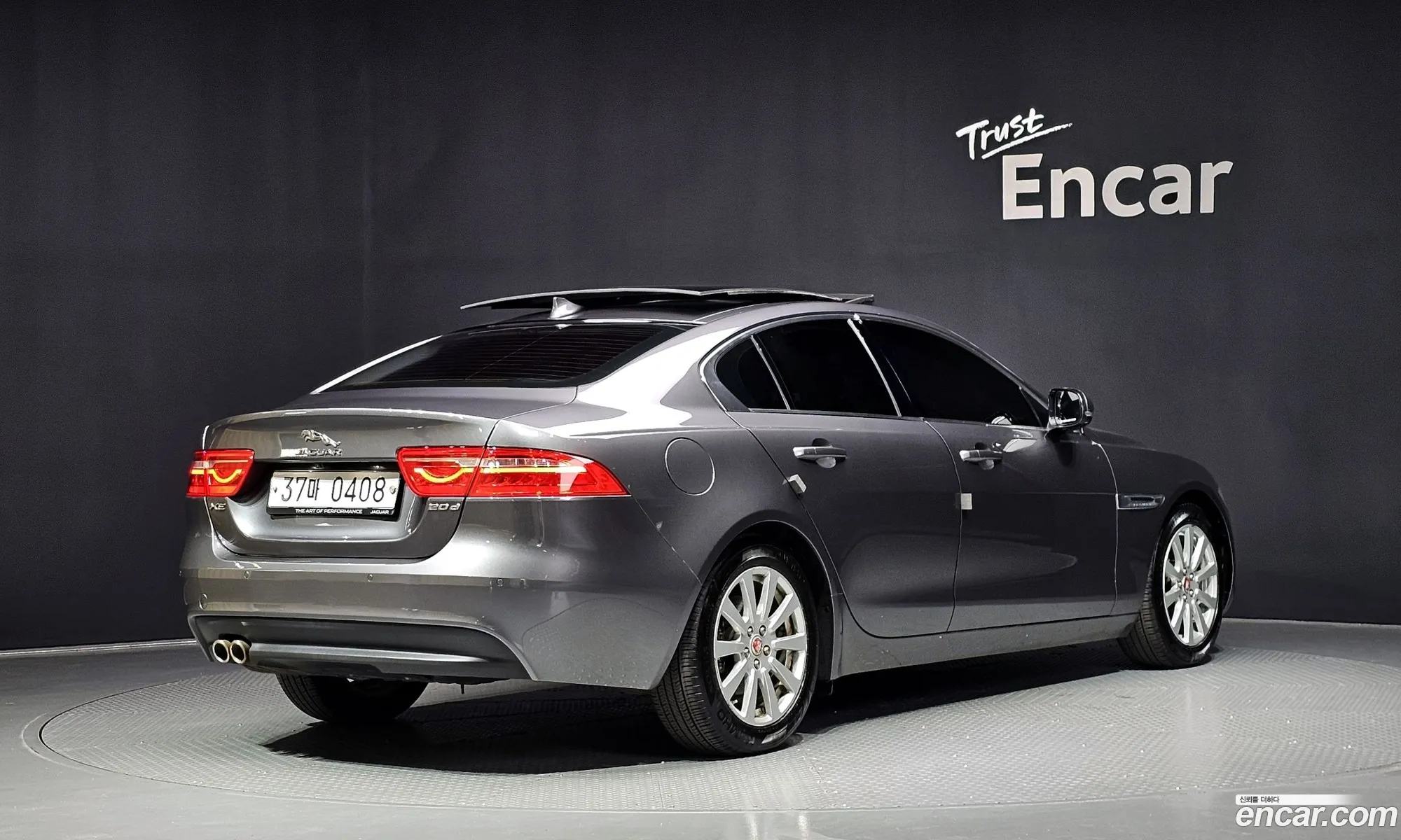Jaguar XE 2015 — 6