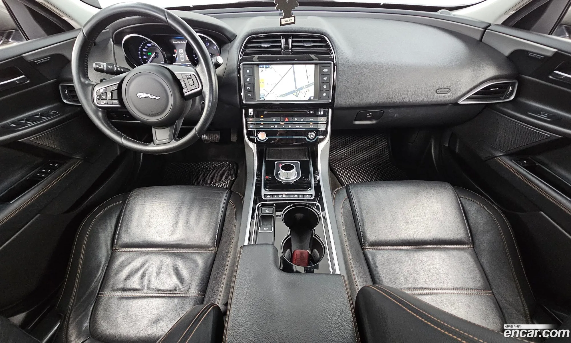 Jaguar XE 2015 — 5