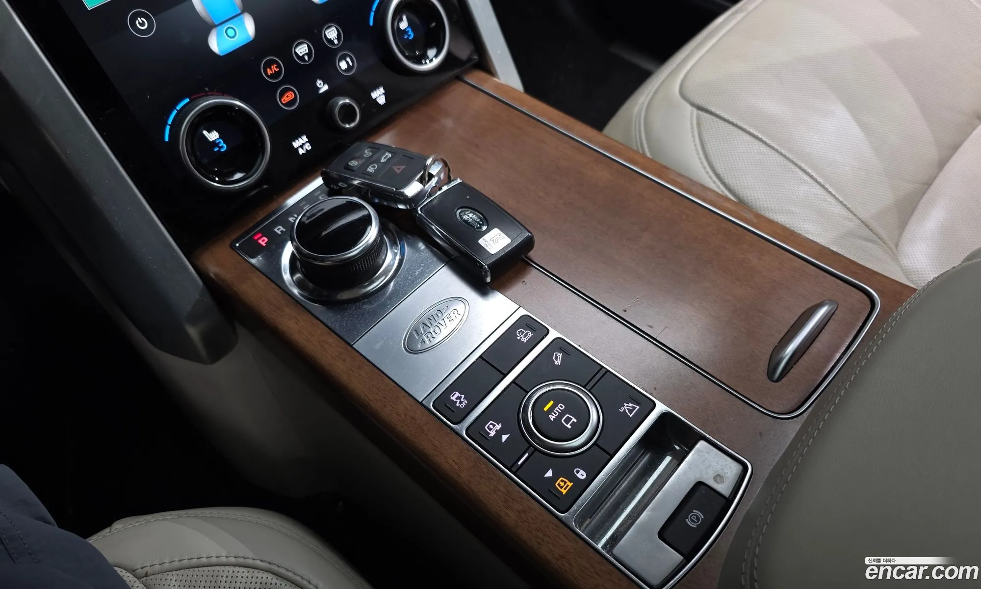 Land Rover Range Rover 2018 — 16