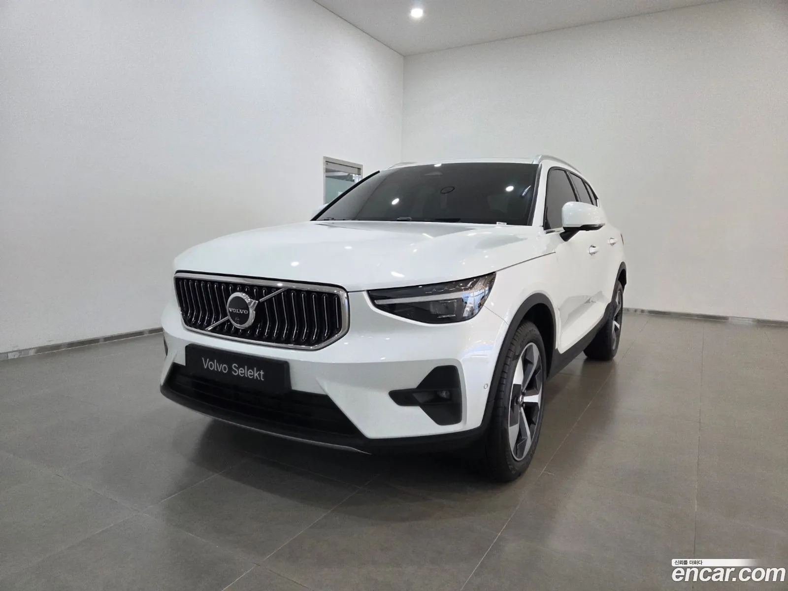 Volvo XC40 2025 — 6