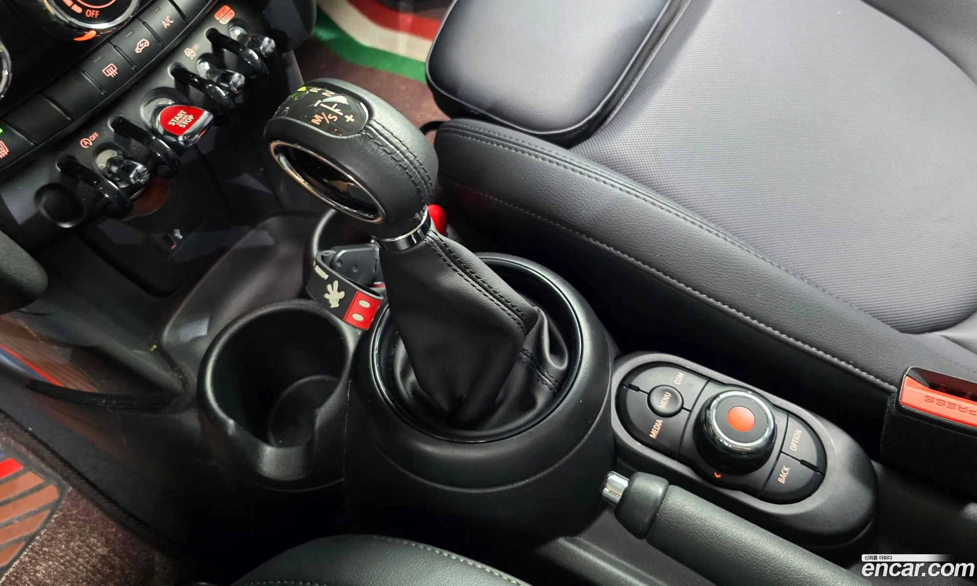 Mini Cooper 2018 WMWXU1108K2H34464 — 18